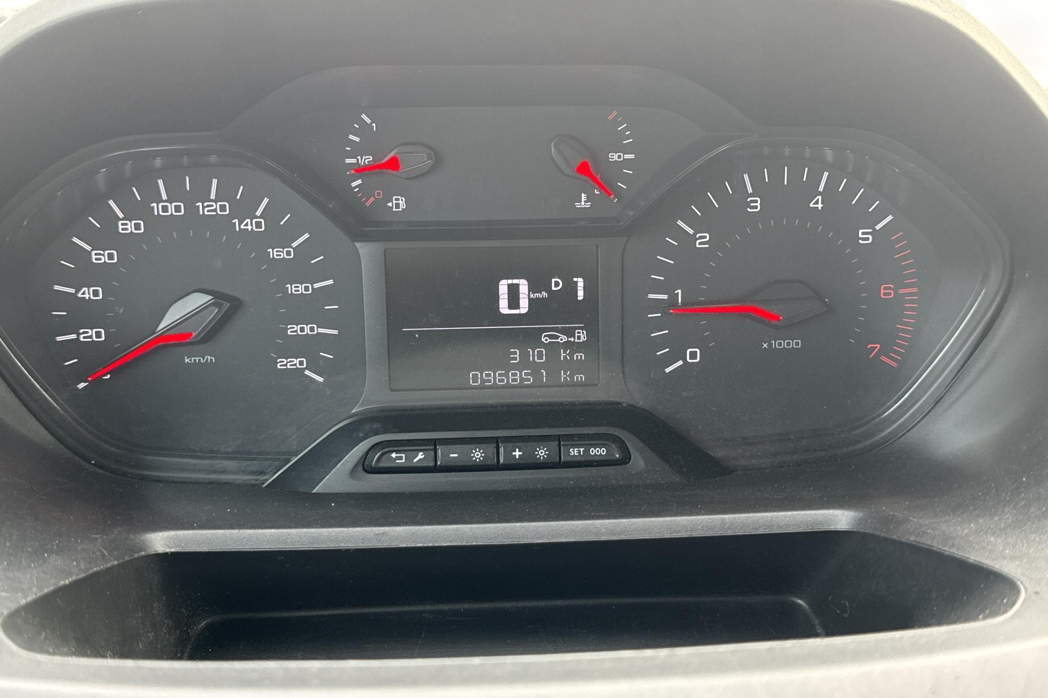 Peugeot Partner 1.5 HDI Skåp (130hk) - 96 850 km - Automatyczna - niebieski - 2019