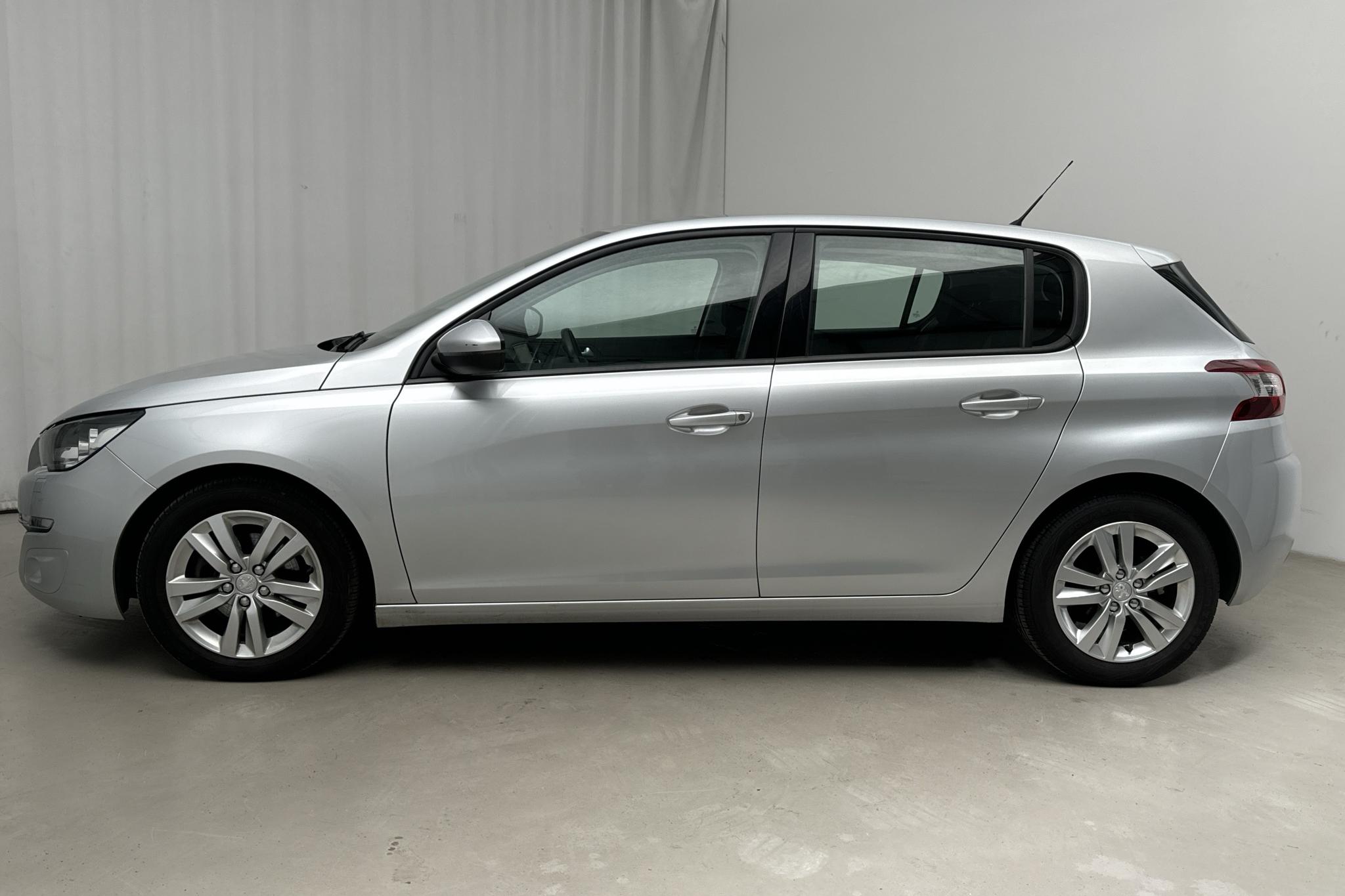 Peugeot 308 PureTech 5dr (130hk) - 74 930 km - Automatyczna - srebro - 2014