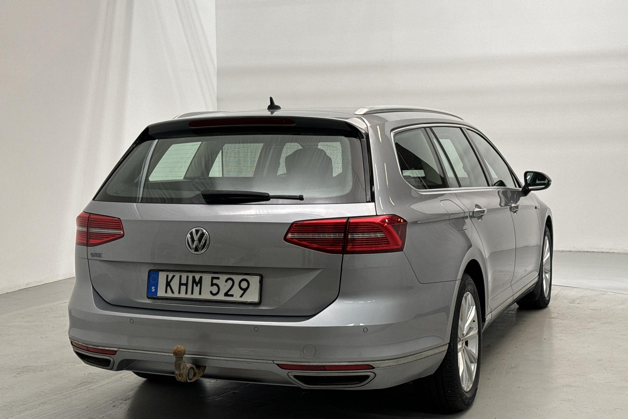 VW Passat 1.4 Plug-in-Hybrid Sportscombi (218hk) - 136 720 km - Automaattinen - hopea - 2018