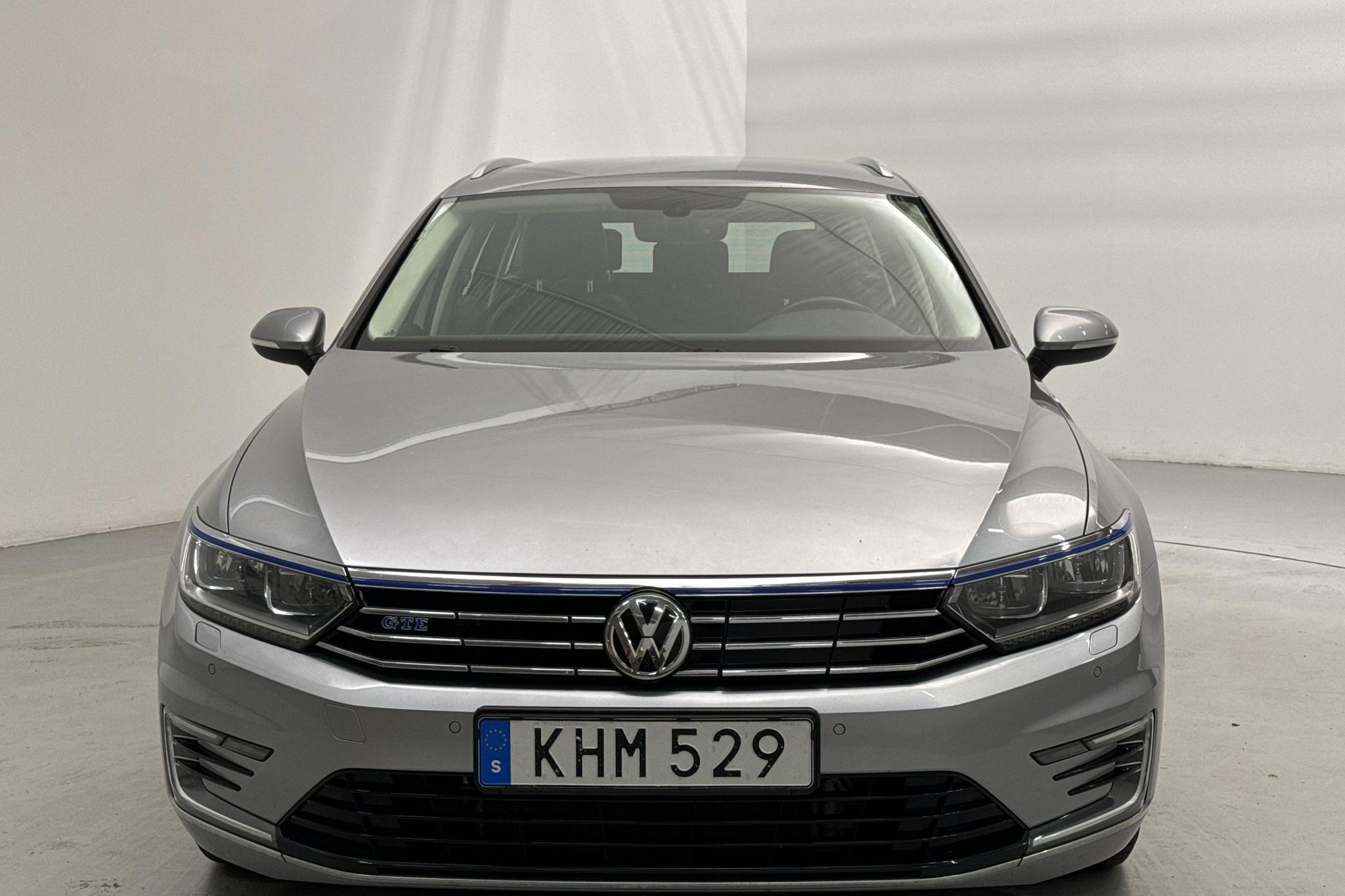 VW Passat 1.4 Plug-in-Hybrid Sportscombi (218hk) - 13 672 mil - Automat - silver - 2018