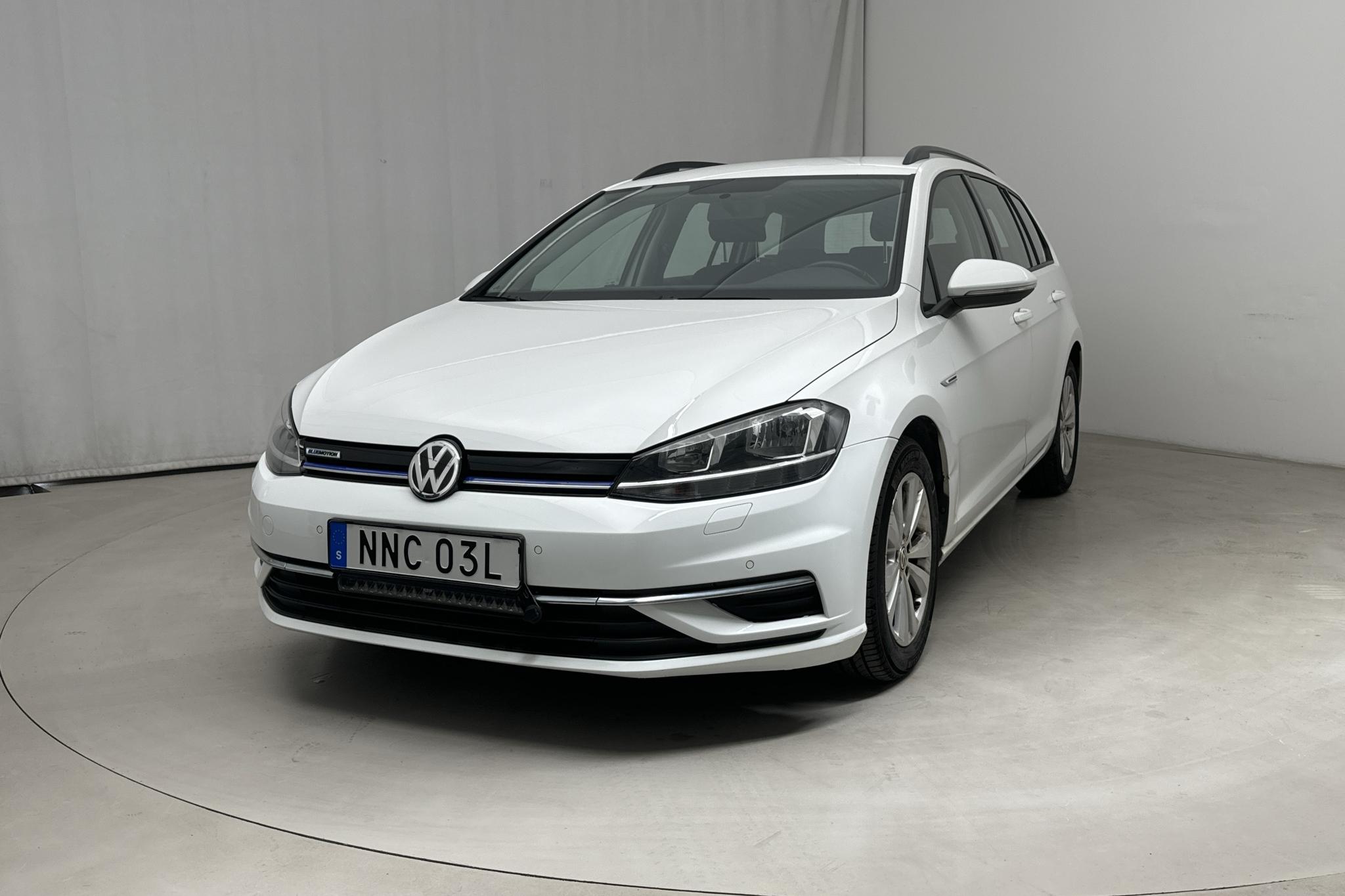 VW Golf VII 1.5 TGI 5dr (130hk) - 130 010 km - Automaattinen - valkoinen - 2020