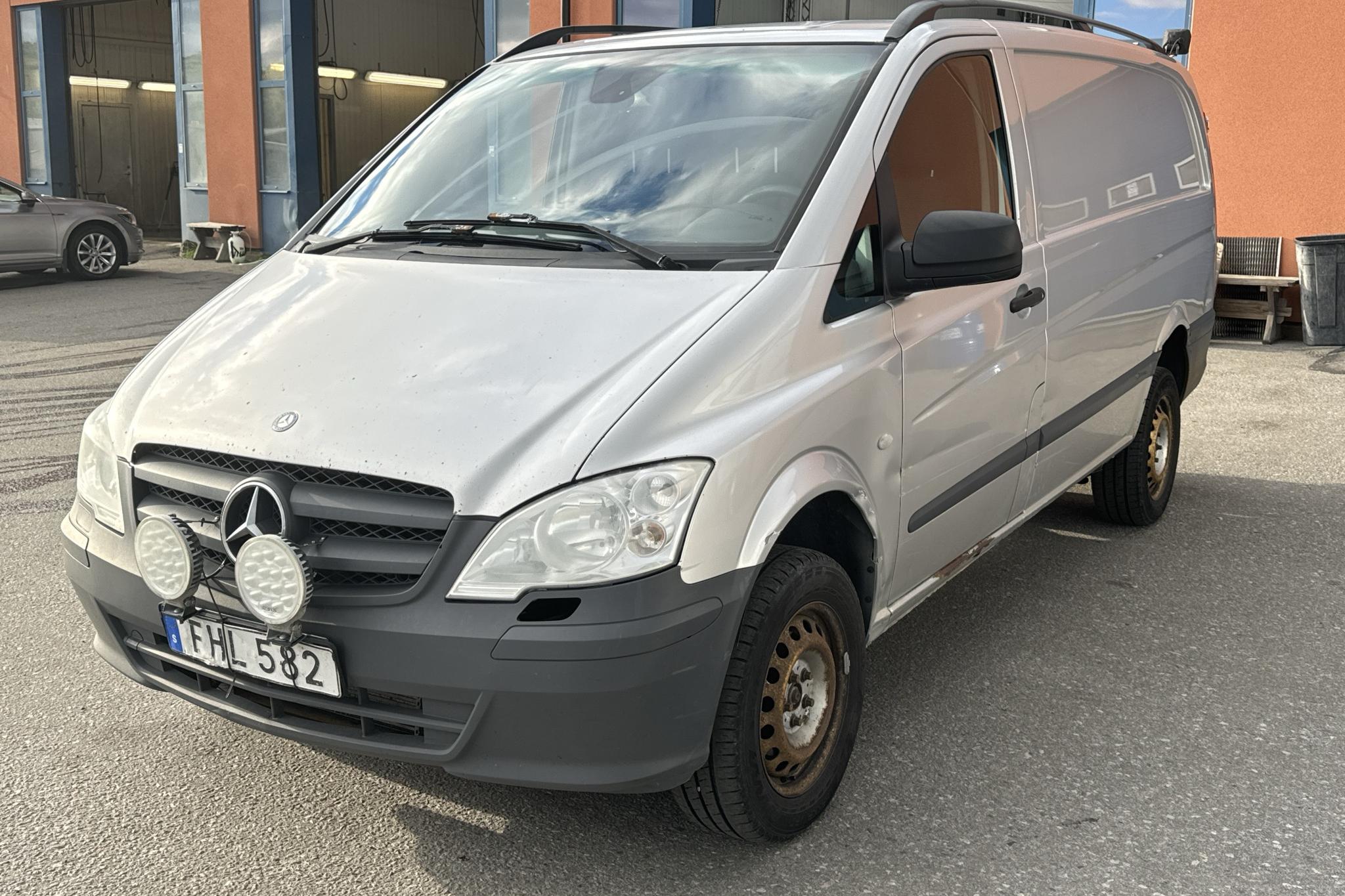 Mercedes Vito 113 CDI 4x4 W639 (136hk) - 383 790 km - Automaattinen - hopea - 2014