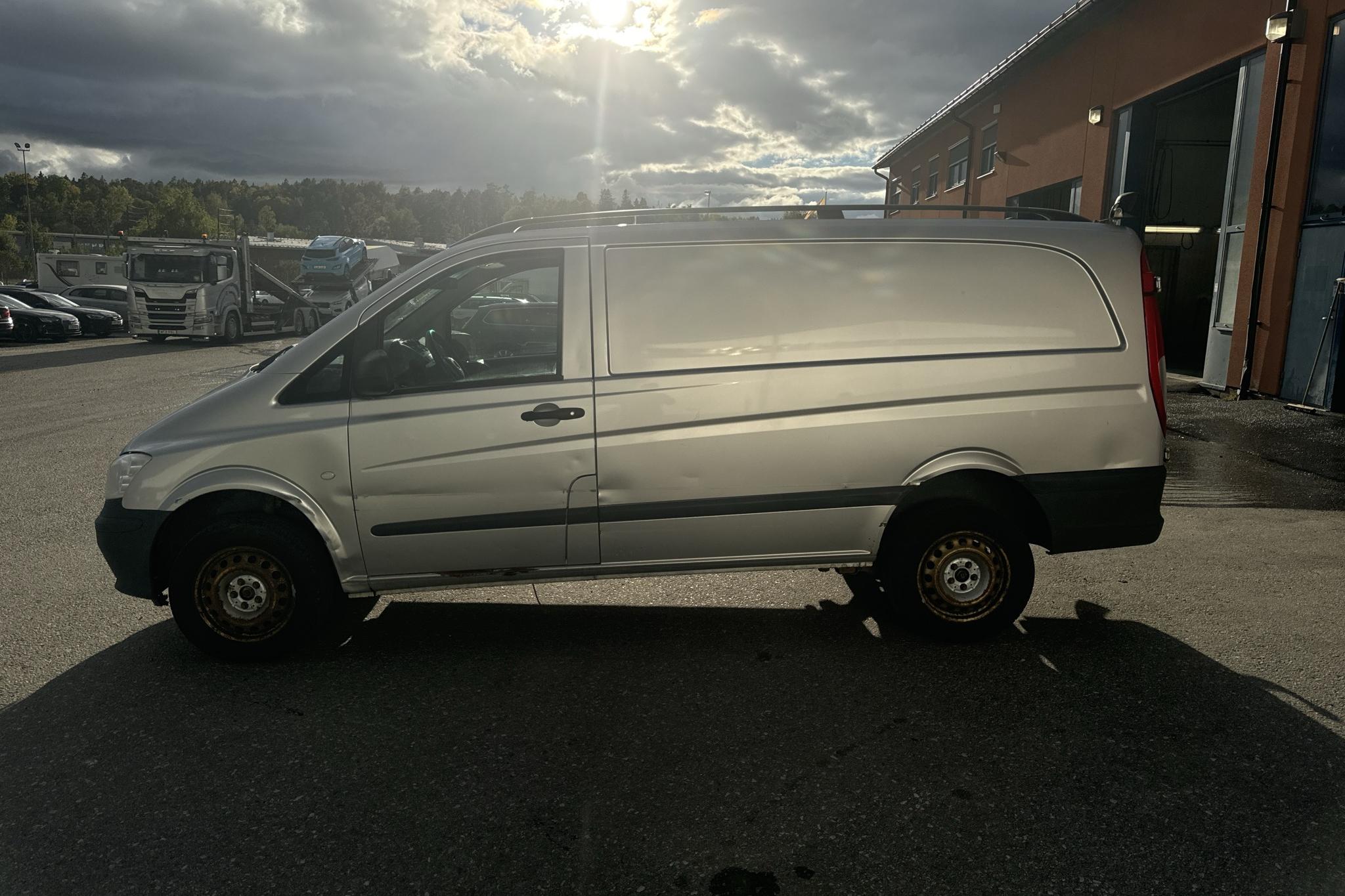 Mercedes Vito 113 CDI 4x4 W639 (136hk) - 383 790 km - Automaattinen - hopea - 2014