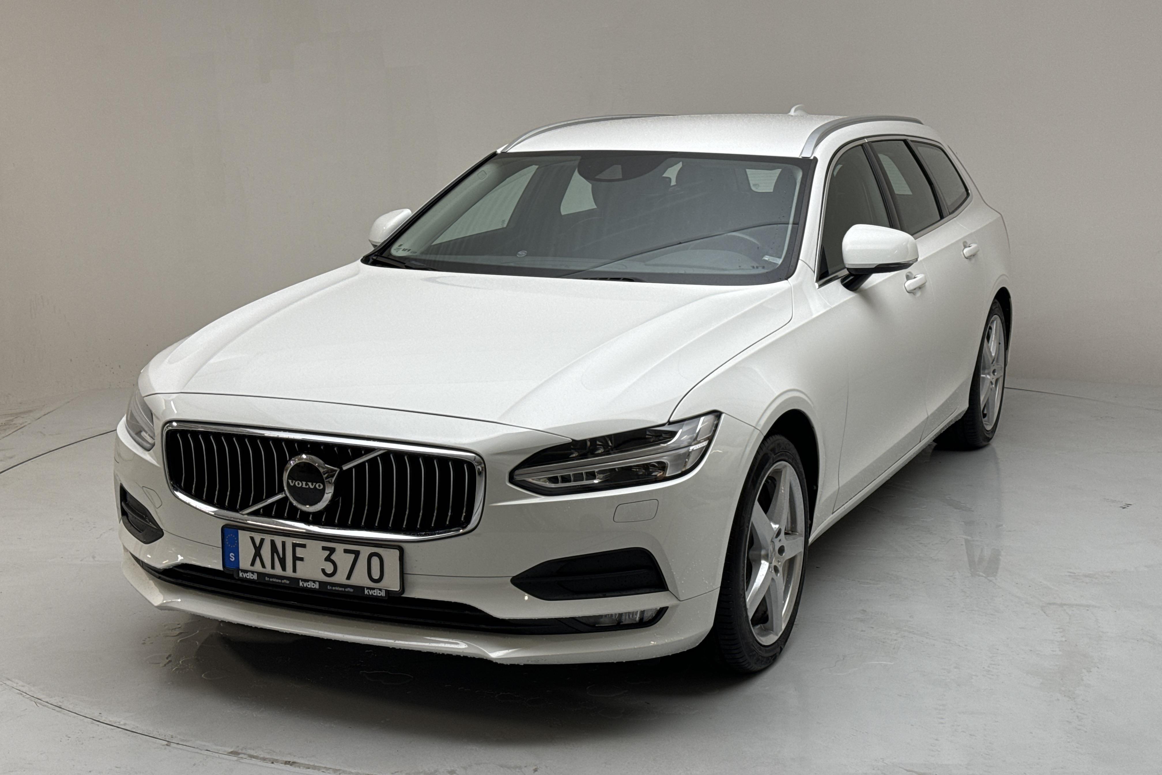 Volvo V90 D4 (190hk) - 118 610 km - Automatyczna - biały - 2017