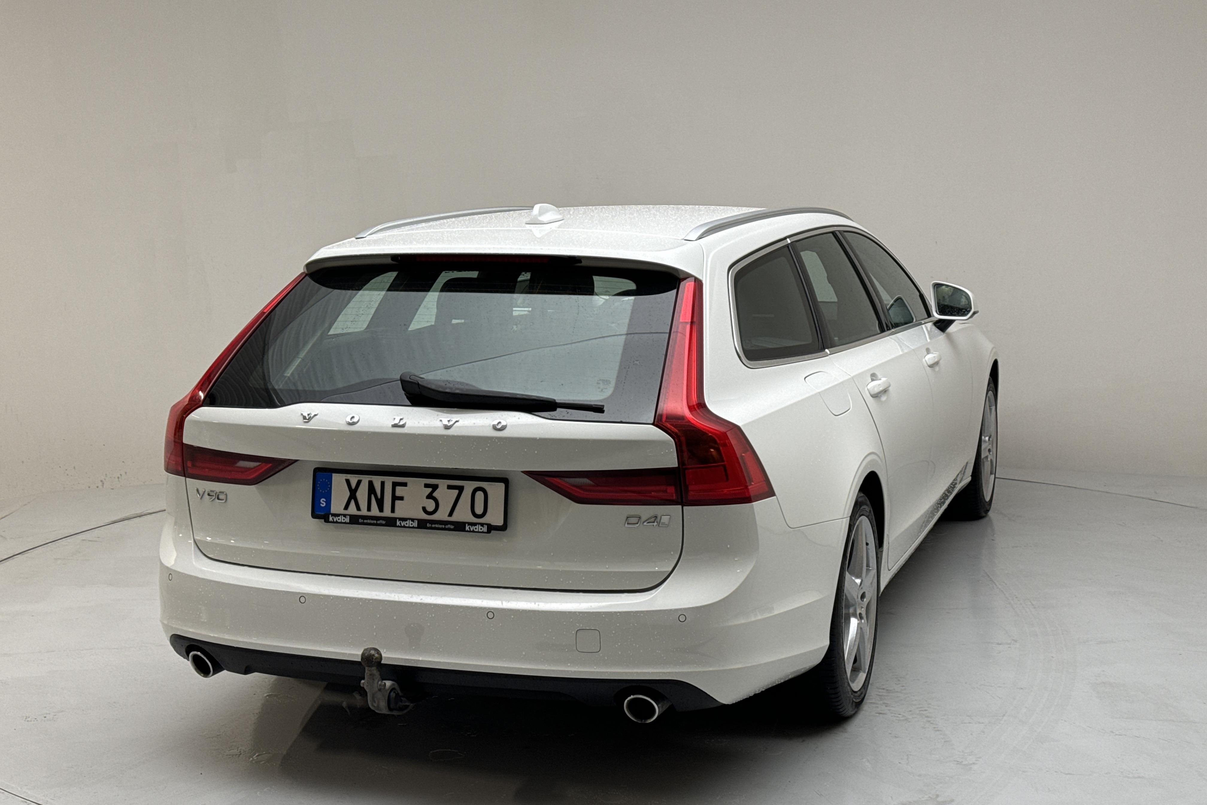 Volvo V90 D4 (190hk) - 118 610 km - Automaatne - valge - 2017