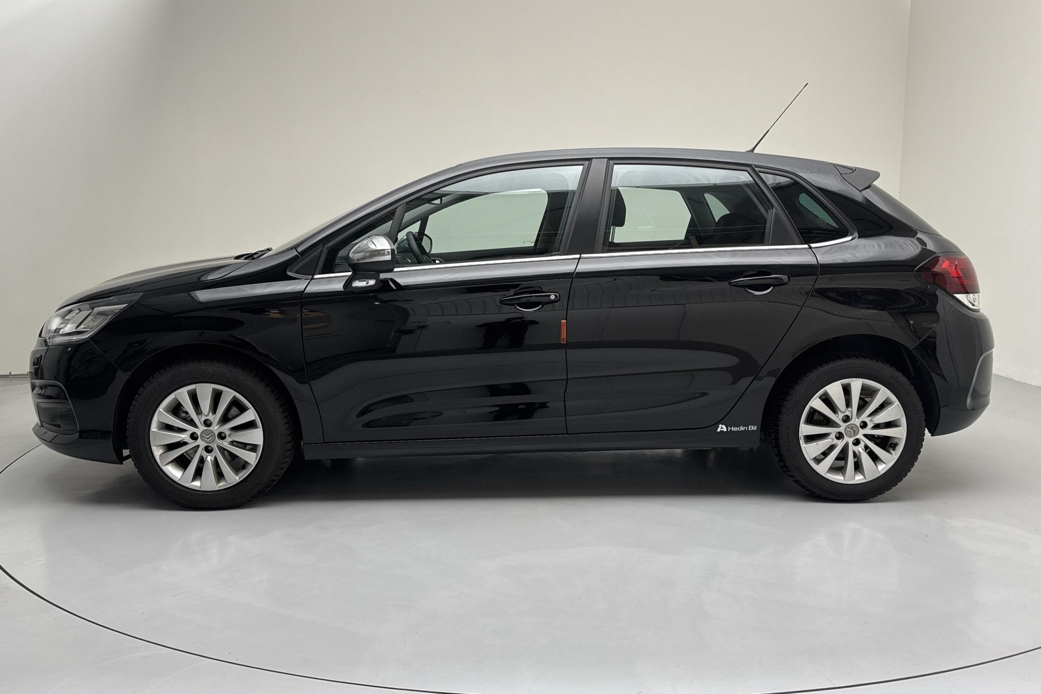 Citroen C4 BlueHDi (120hk) - 17 140 km - Manual - black - 2017