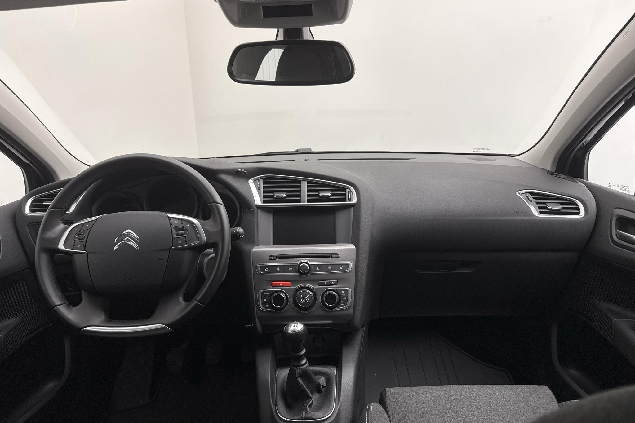 Citroen C4 BlueHDi (120hk) - 17 140 km - Manualna - czarny - 2017