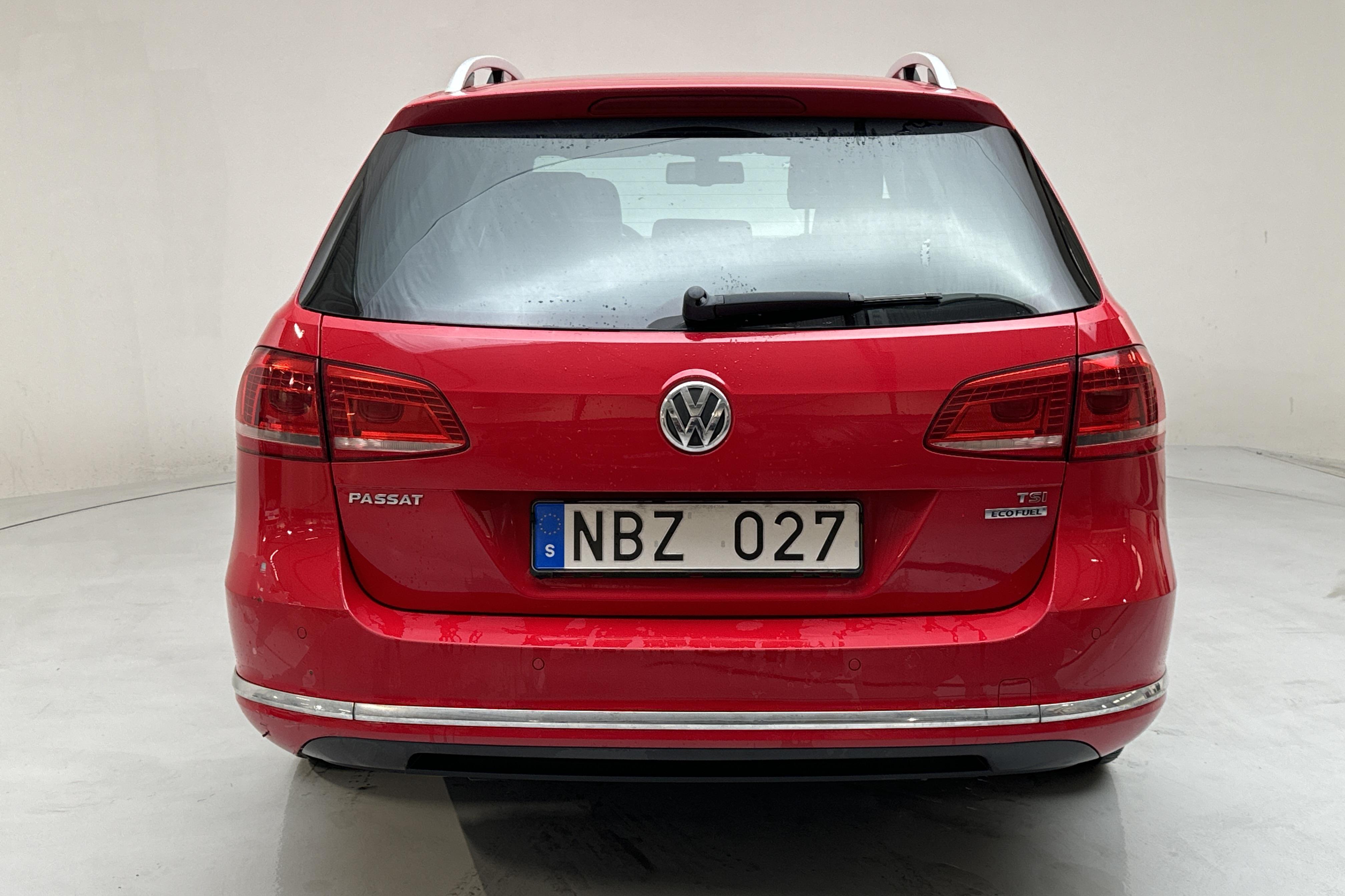 VW Passat 1.4 TSI EcoFuel Variant (150hk) - 165 660 km - Automaattinen - punainen - 2013