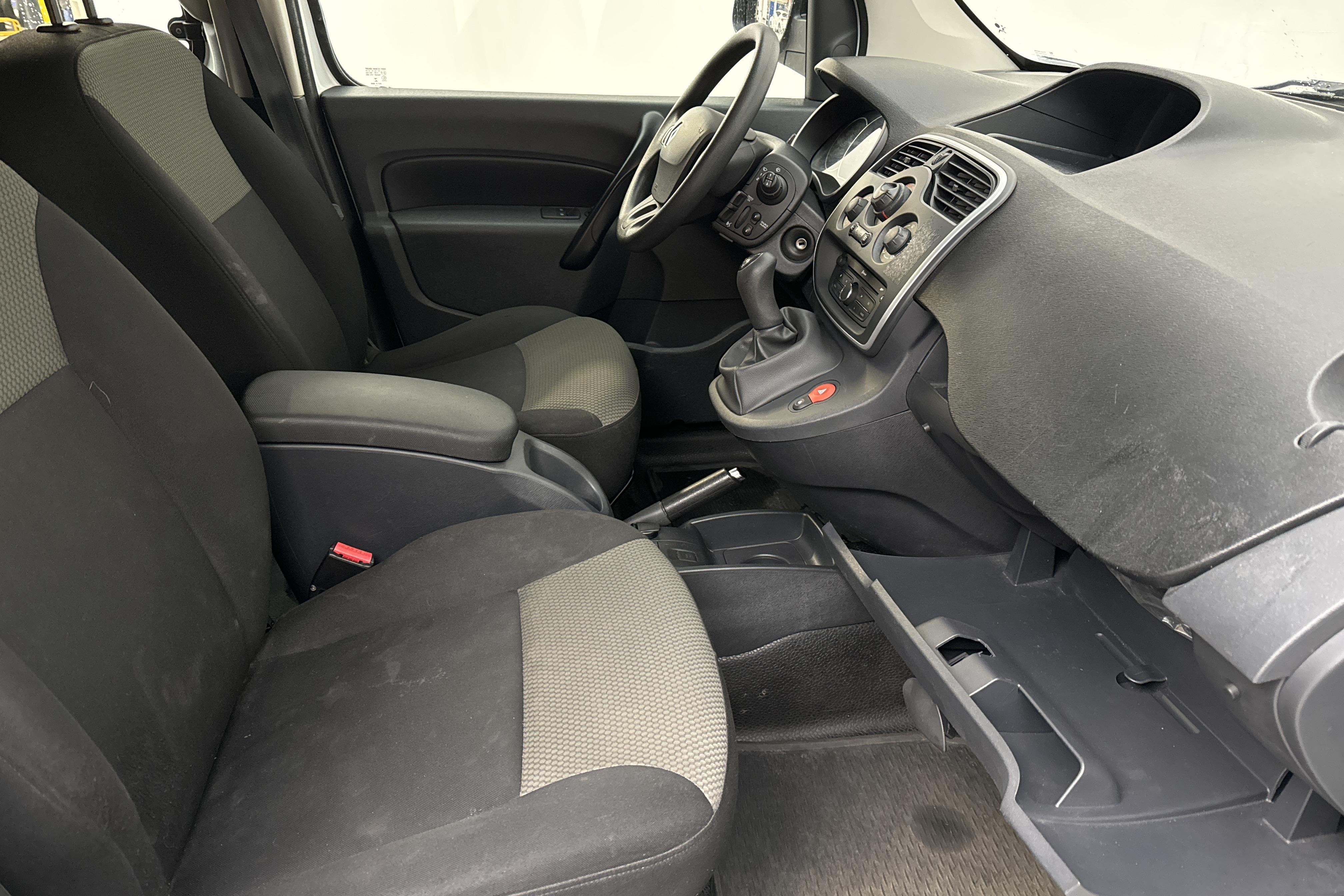 Renault Kangoo 1.5 dCi Maxi skåp (90hk) - 94 280 km - Manualna - biały - 2019