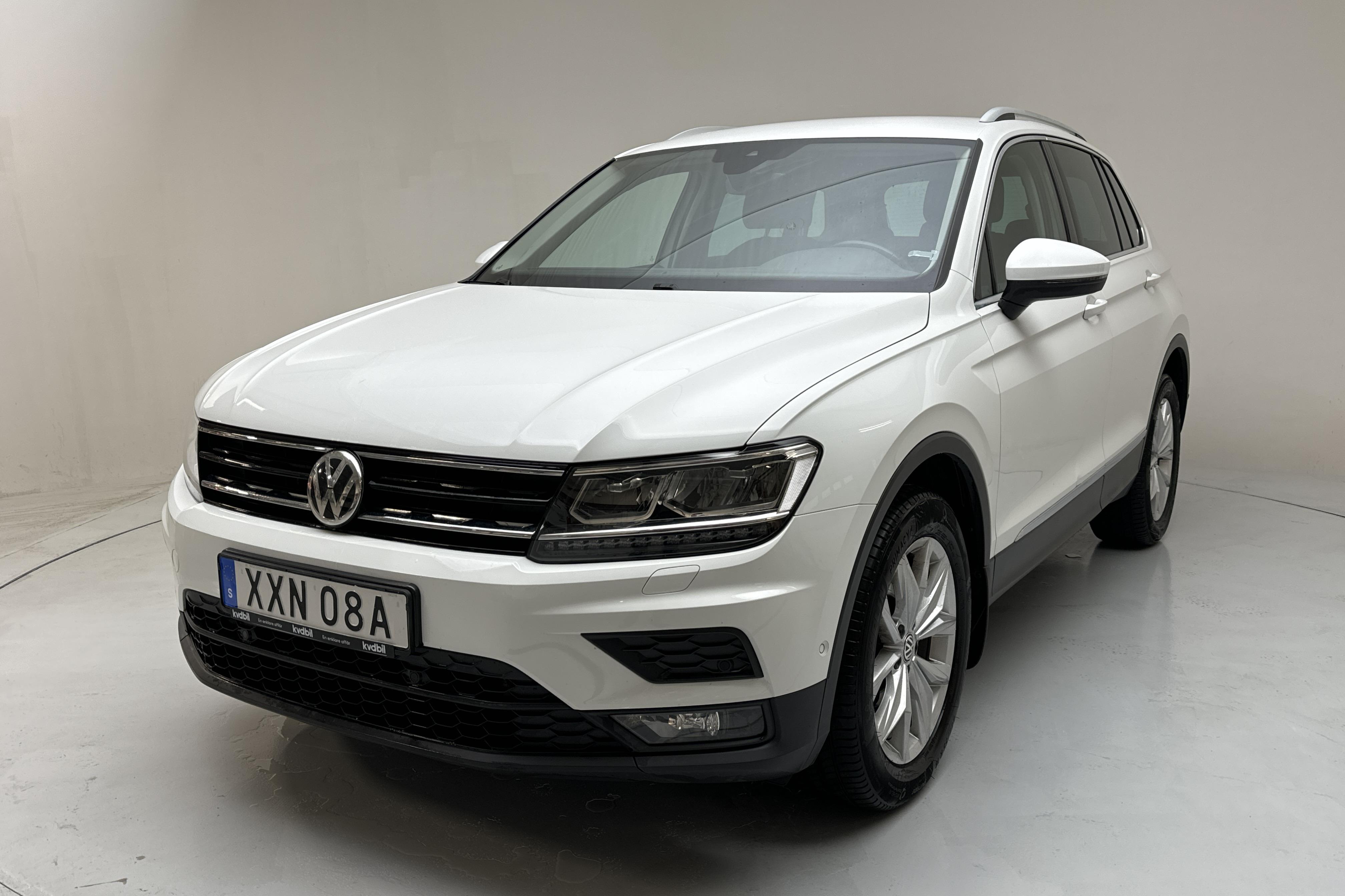 VW Tiguan 2.0 TSI 4MOTION (190hk) - 8 076 mil - Automat - vit - 2019