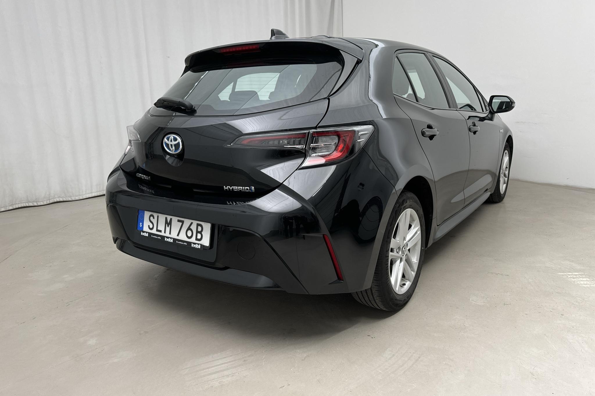 Toyota Corolla 1.8 Hybrid 5dr (122hk) - 72 370 km - Automatyczna - czarny - 2020