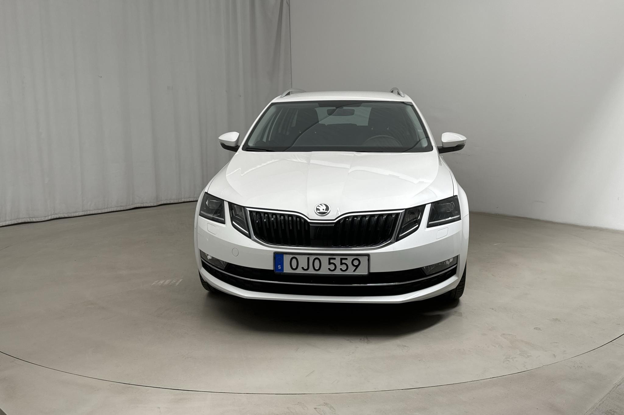 Skoda Octavia III 1.0 TSI Combi (115hk) - 25 750 km - Automatic - white - 2019