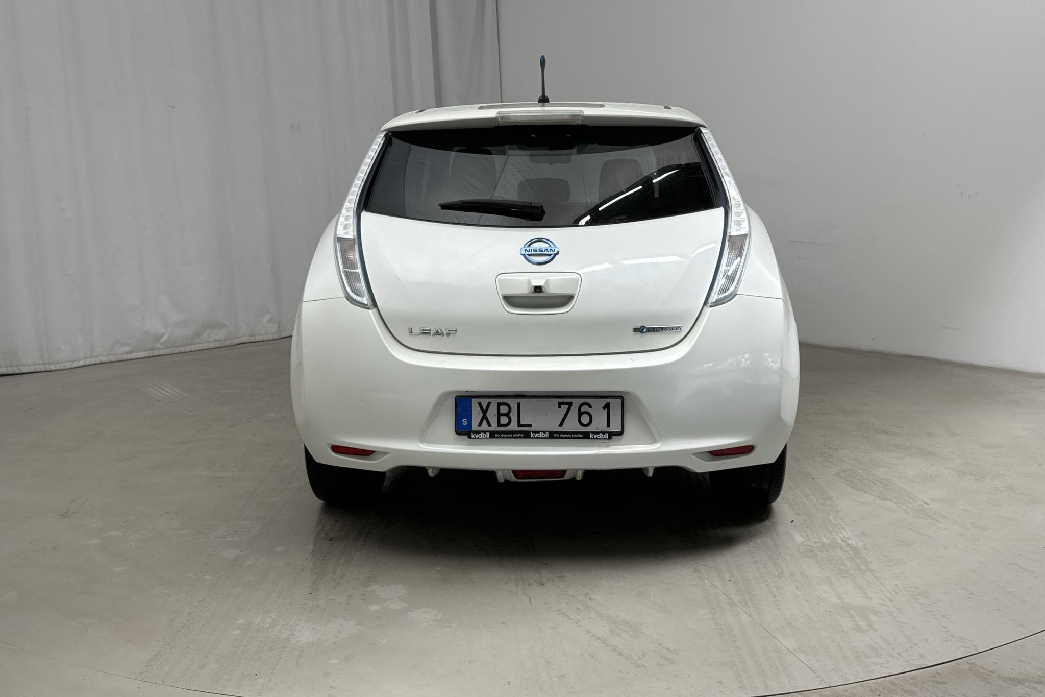 Nissan LEAF 5dr (109hk) - 104 100 km - Automatyczna - biały - 2013