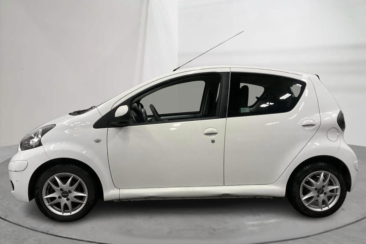 Toyota Aygo 1.0 VVT-i 5dr (68hk) - 97 510 km - Manual - white - 2011