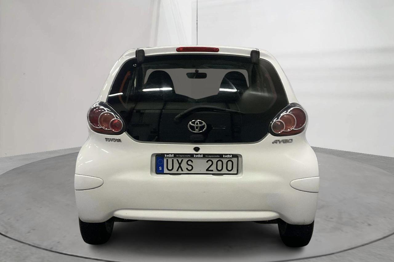 Toyota Aygo 1.0 VVT-i 5dr (68hk) - 9 751 mil - Manuell - vit - 2011