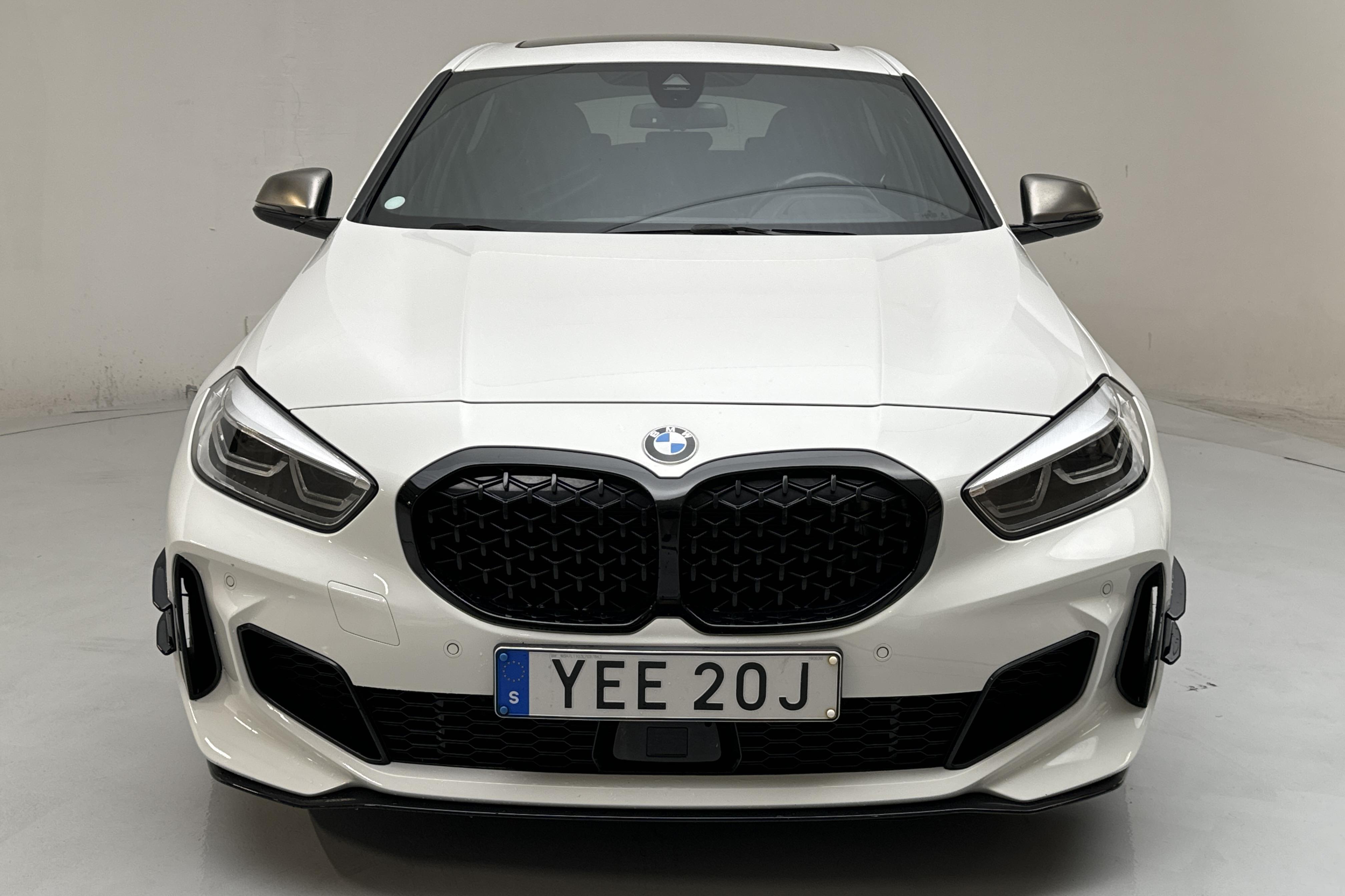 BMW M135i xDrive 5dr, F40 (306hk) - 40 300 km - Automatic - white - 2020