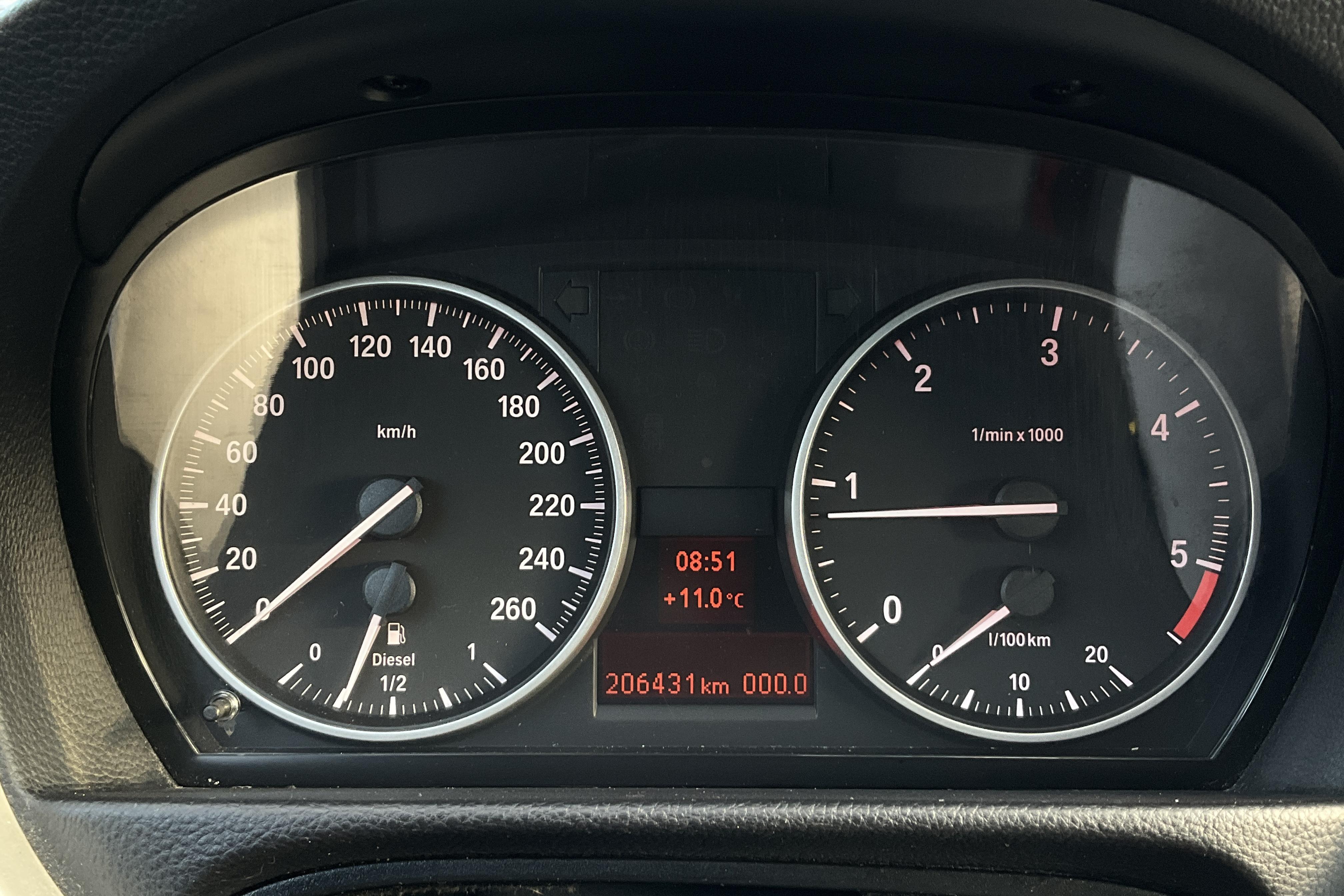 BMW 320d xDrive Touring, E91 (184hk) - 206 440 km - Manuaalinen - valkoinen - 2011