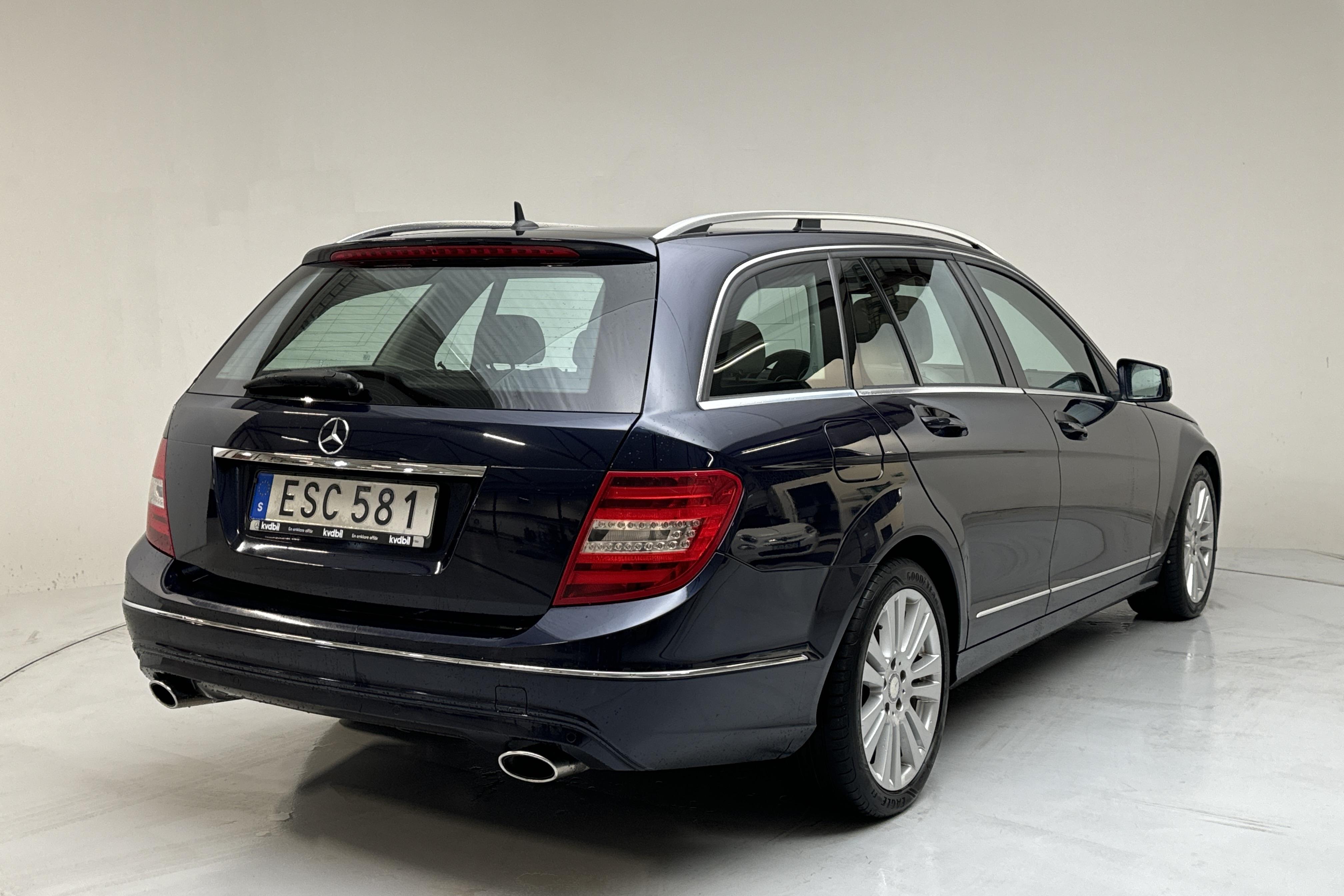 Mercedes C 300 CDI 4Matic Kombi BlueEfficiency S204 (231hk) - 187 540 km - Automatic - Dark Blue - 2013