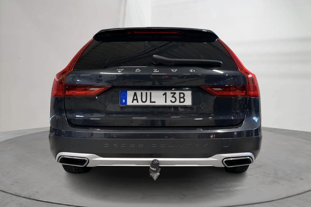 Volvo V90 D4 Cross Country AWD (190hk) - 14 584 mil - Automat - grå - 2020