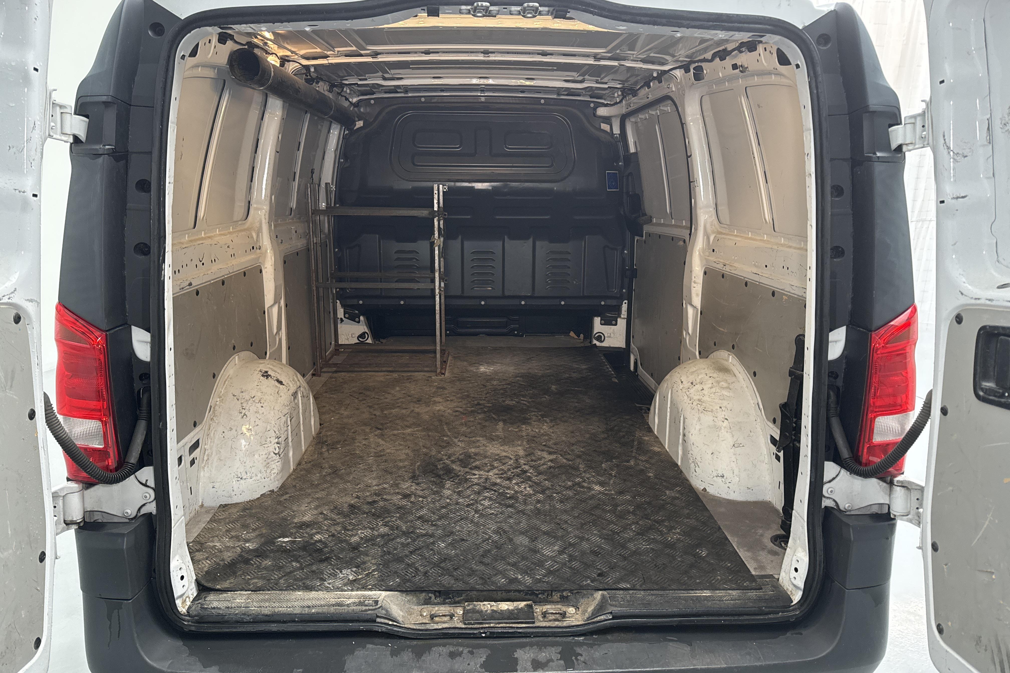 Mercedes Vito 111 CDI W640 (114hk) - 132 020 km - Manualna - biały - 2018