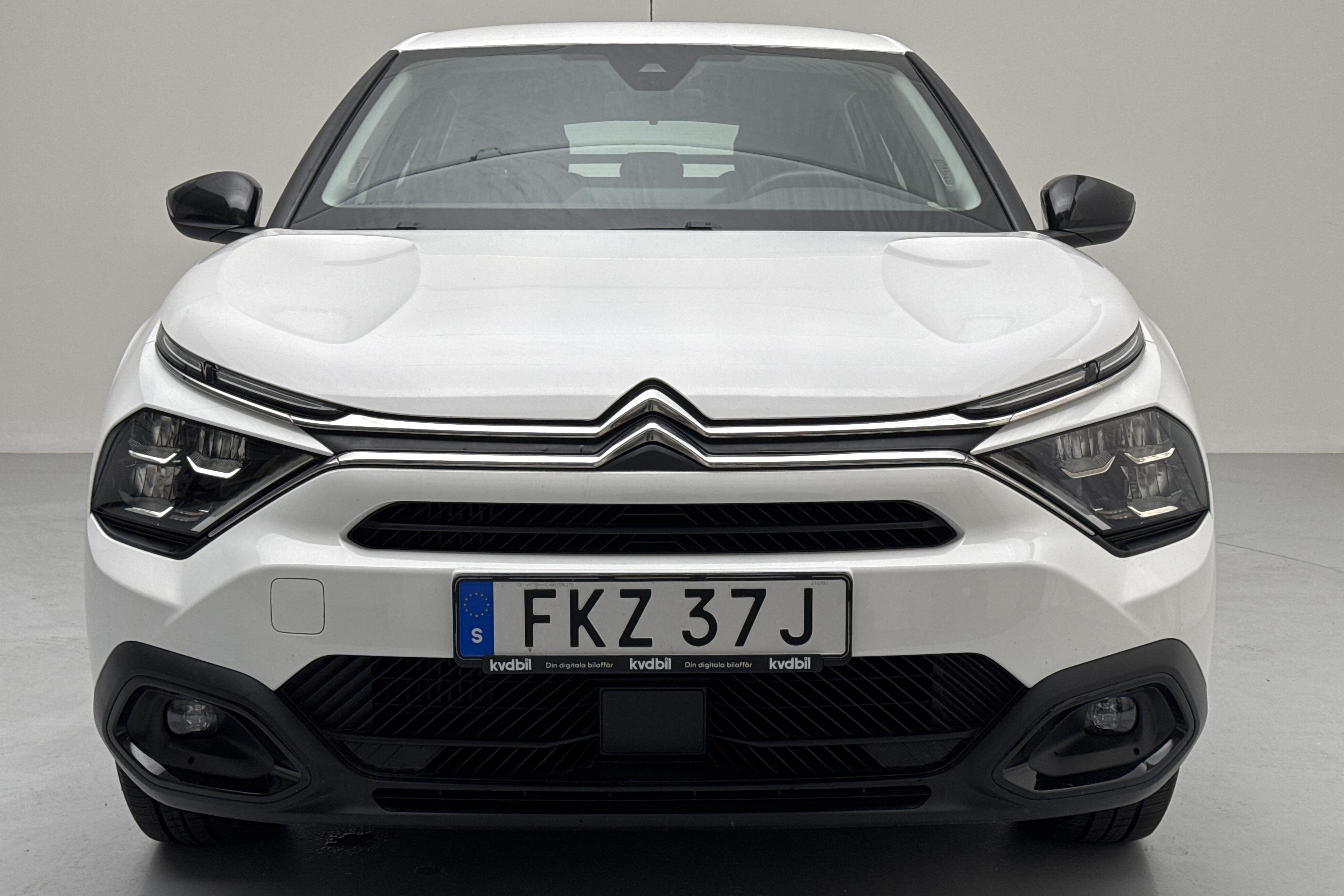 Citroen C4 1.2 PureTech (130hk) - 33 590 km - Manualna - biały - 2021