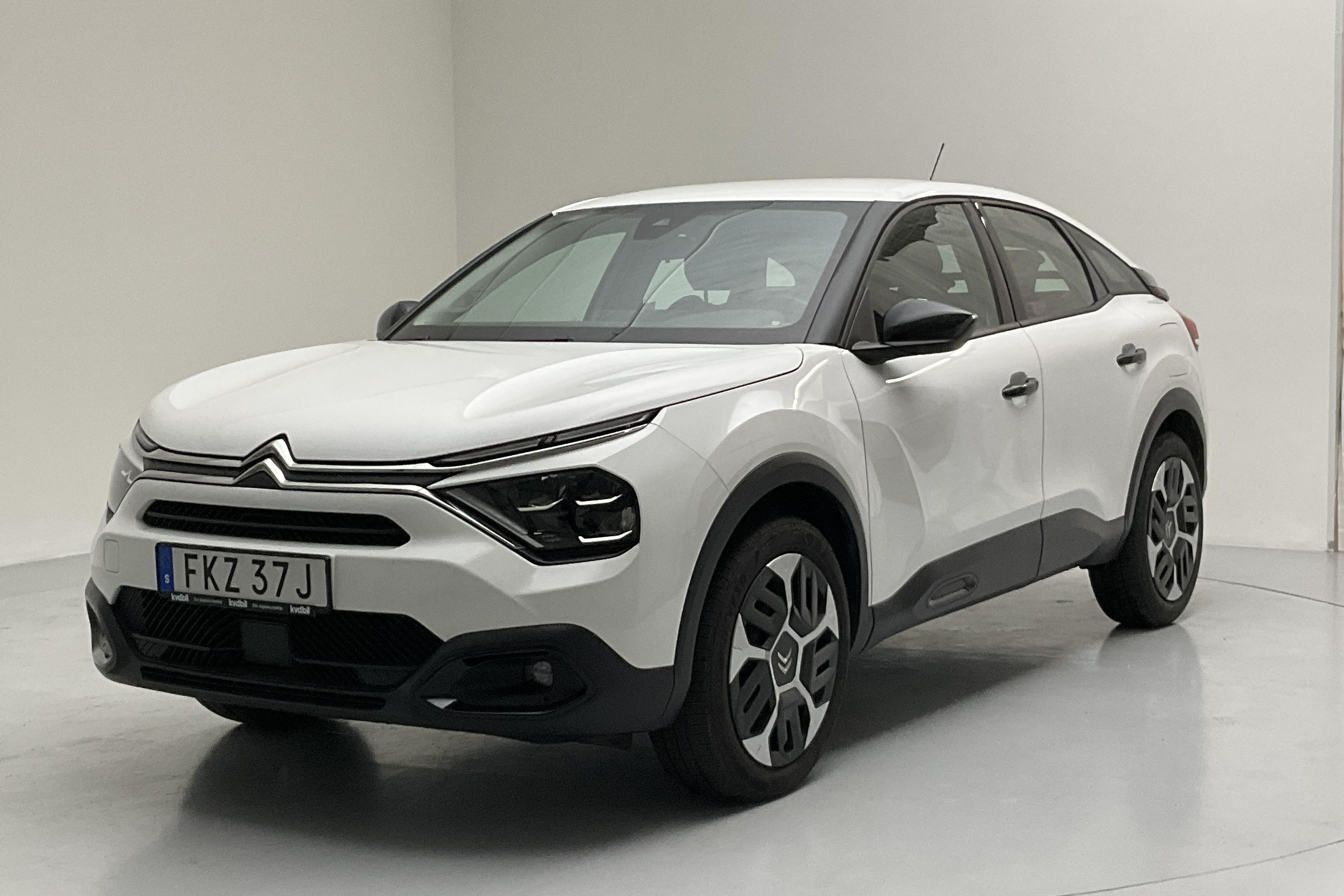 Citroen C4 1.2 PureTech (130hk) - 33 590 km - Manuaalinen - valkoinen - 2021