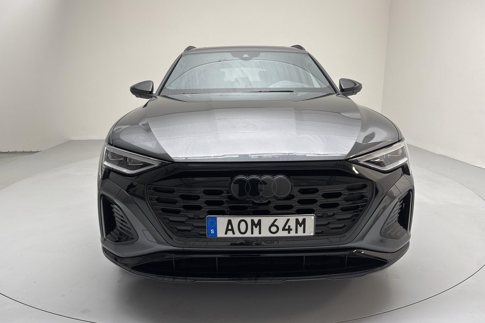 Audi Q8 55 e-tron quattro (408hk) - 13 390 km - Automatyczna - szary - 2024