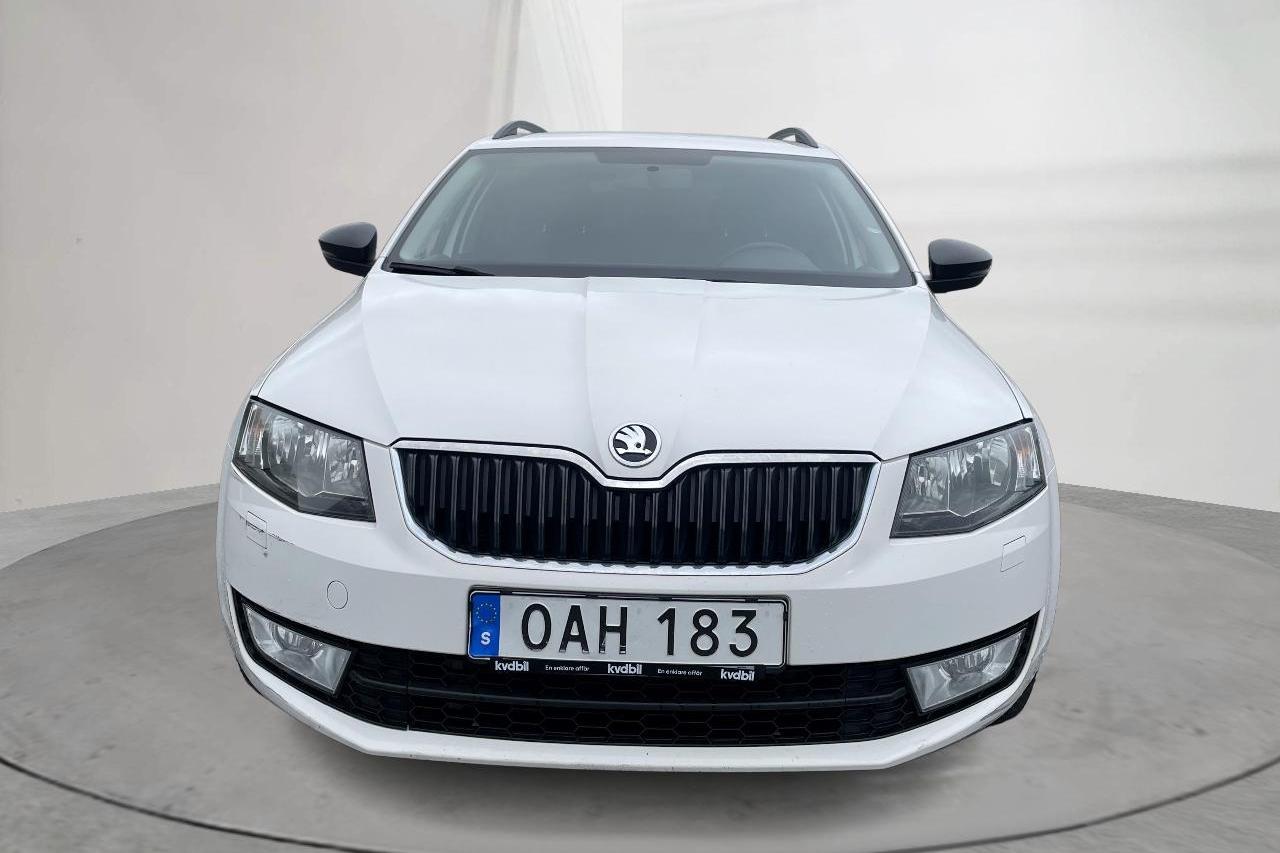 Skoda Octavia III 1.6 TDI Combi 4X4 (110hk) - 11 039 mil - Manuell - vit - 2016