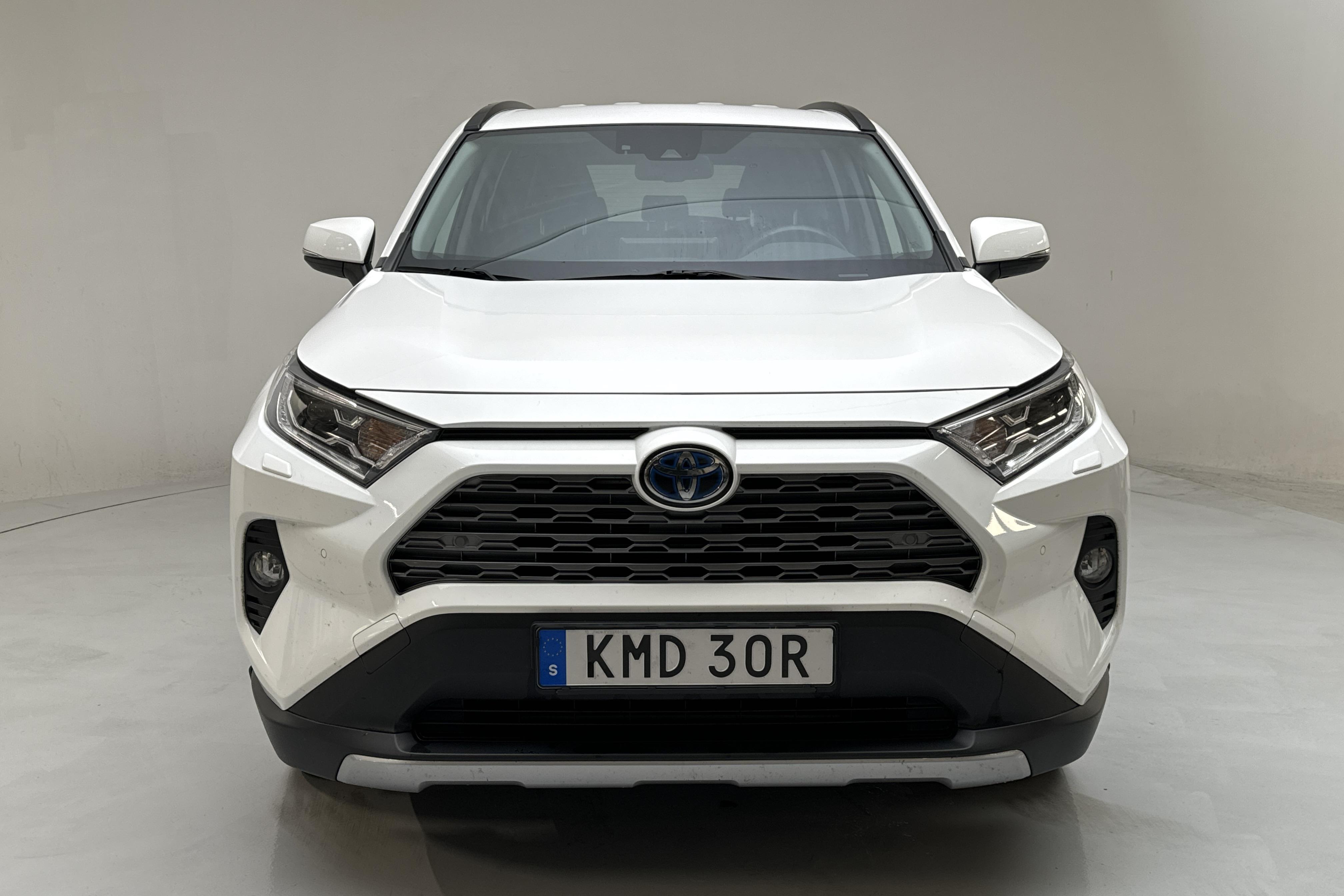 Toyota RAV4 2.5 HSD AWD (222hk) - 7 311 mil - Automat - vit - 2020