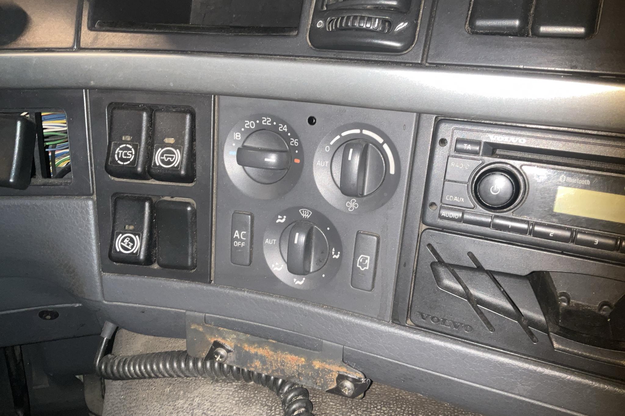 VOLVO FM370 - 702 741 km - Automat - vit - 2010