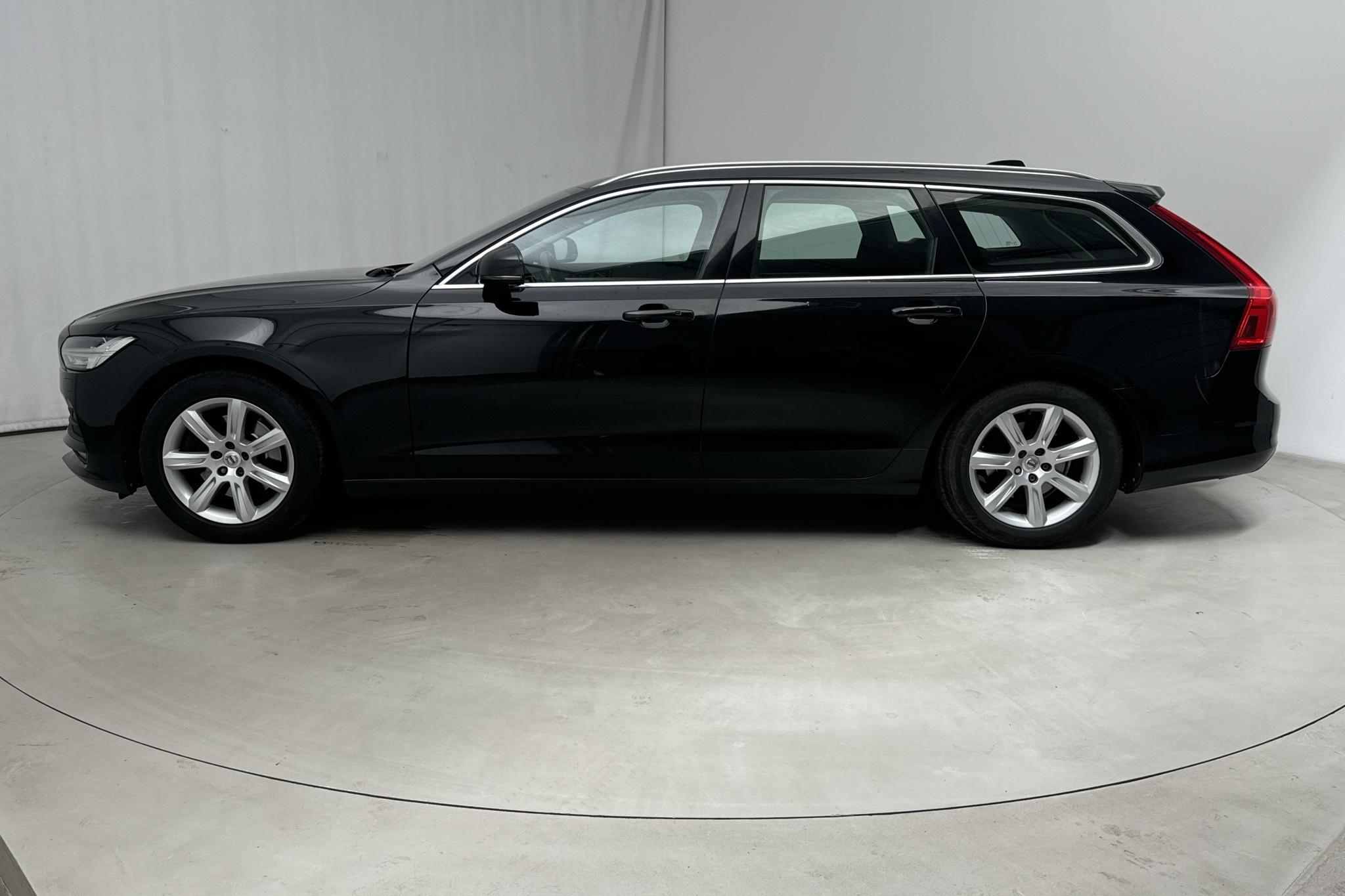 Volvo V90 D3 (150hk) - 17 520 mil - Manuell - svart - 2017