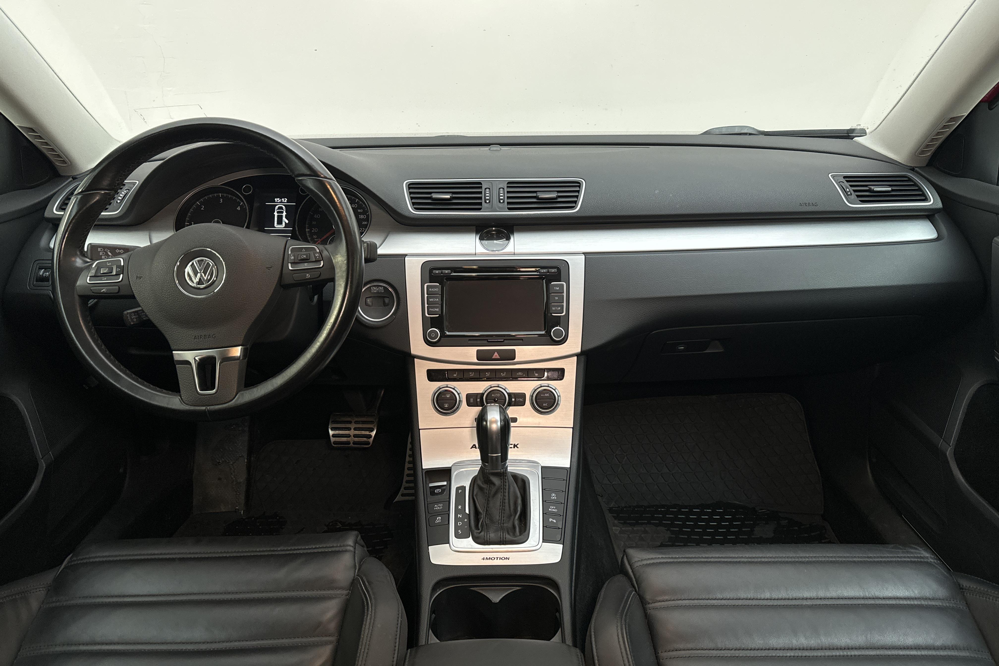 VW Passat Alltrack 2.0 TDI BlueMotion Technology 4Motion (177hk) - 19 696 mil - Automat - röd - 2015