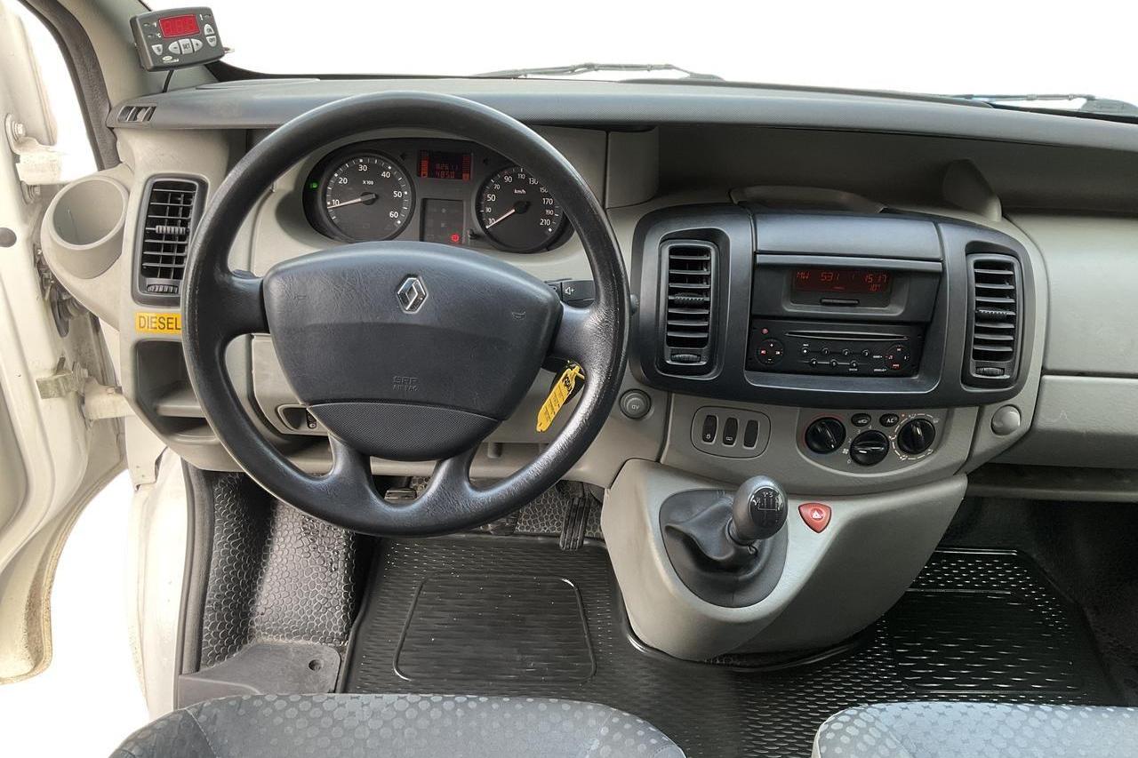 Renault Trafic 2.0 dCi Skåp (115hk) - 82 620 km - Käsitsi - valge - 2008