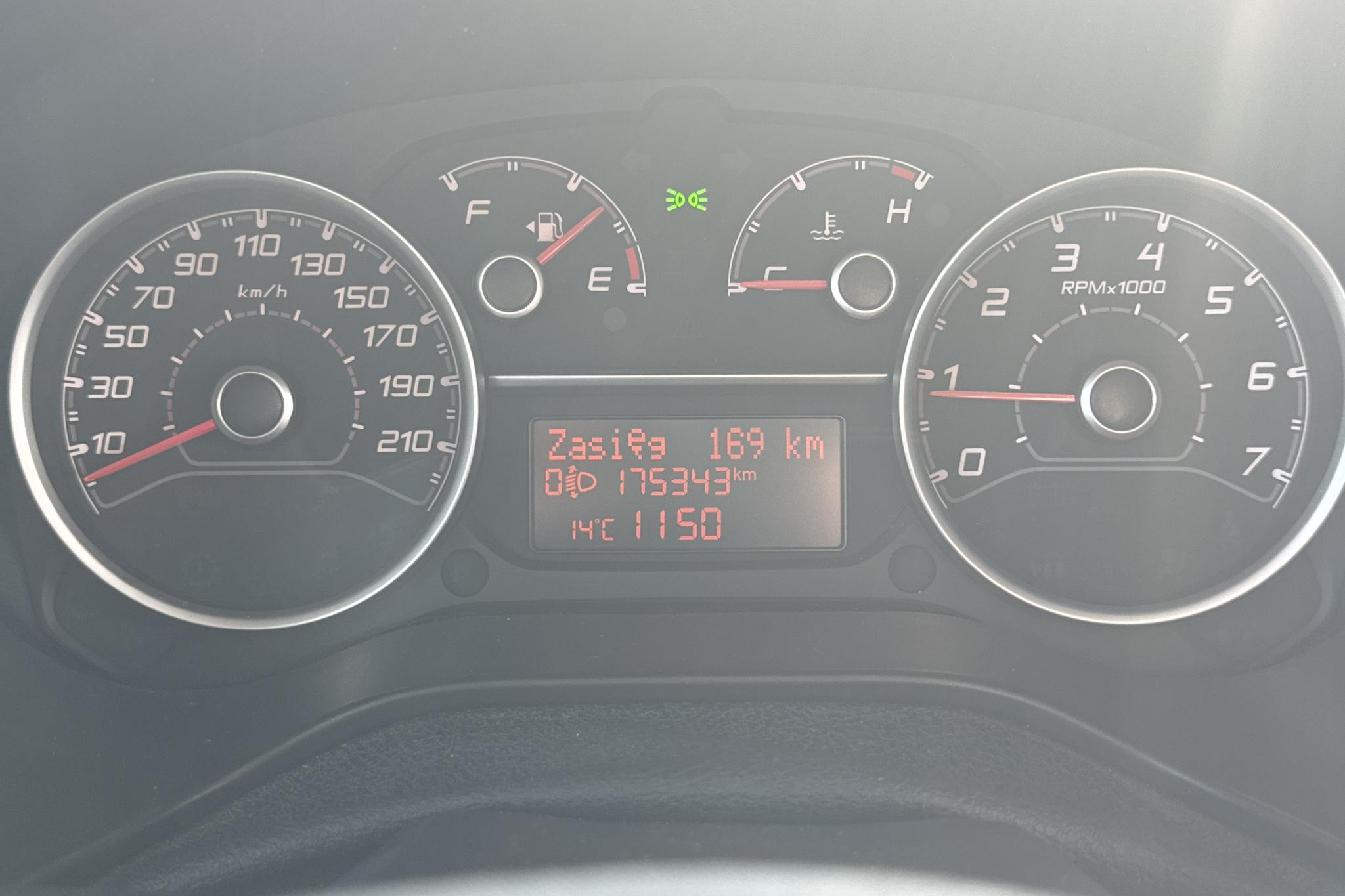 Fiat Doblo Cargo 2.0 (135hk) - 175 340 km - Manualna - biały - 2015