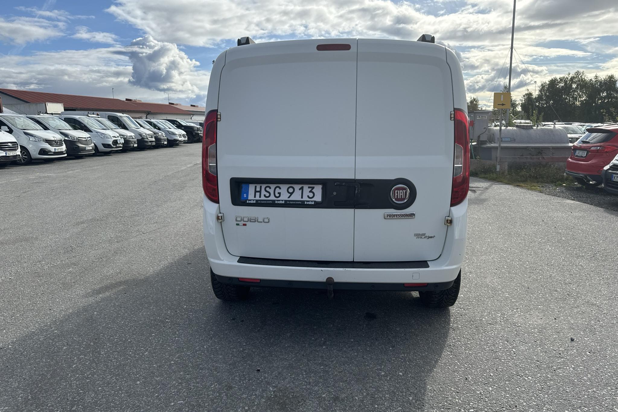 Fiat Doblo Cargo 2.0 (135hk) - 175 340 km - Manualna - biały - 2015