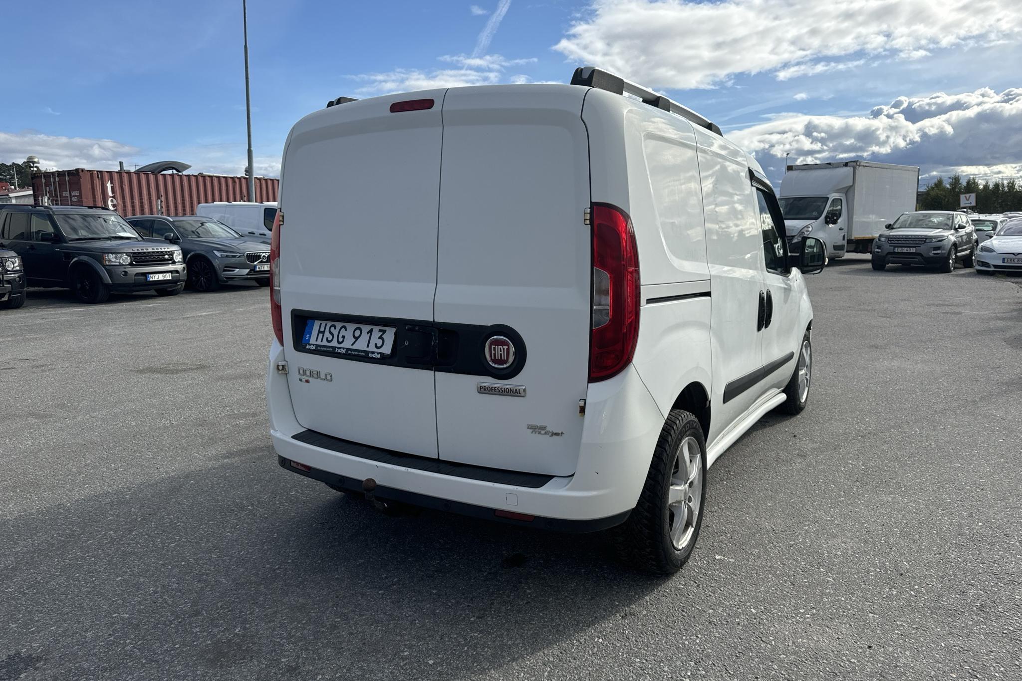 Fiat Doblo Cargo 2.0 (135hk) - 175 340 km - Käsitsi - valge - 2015