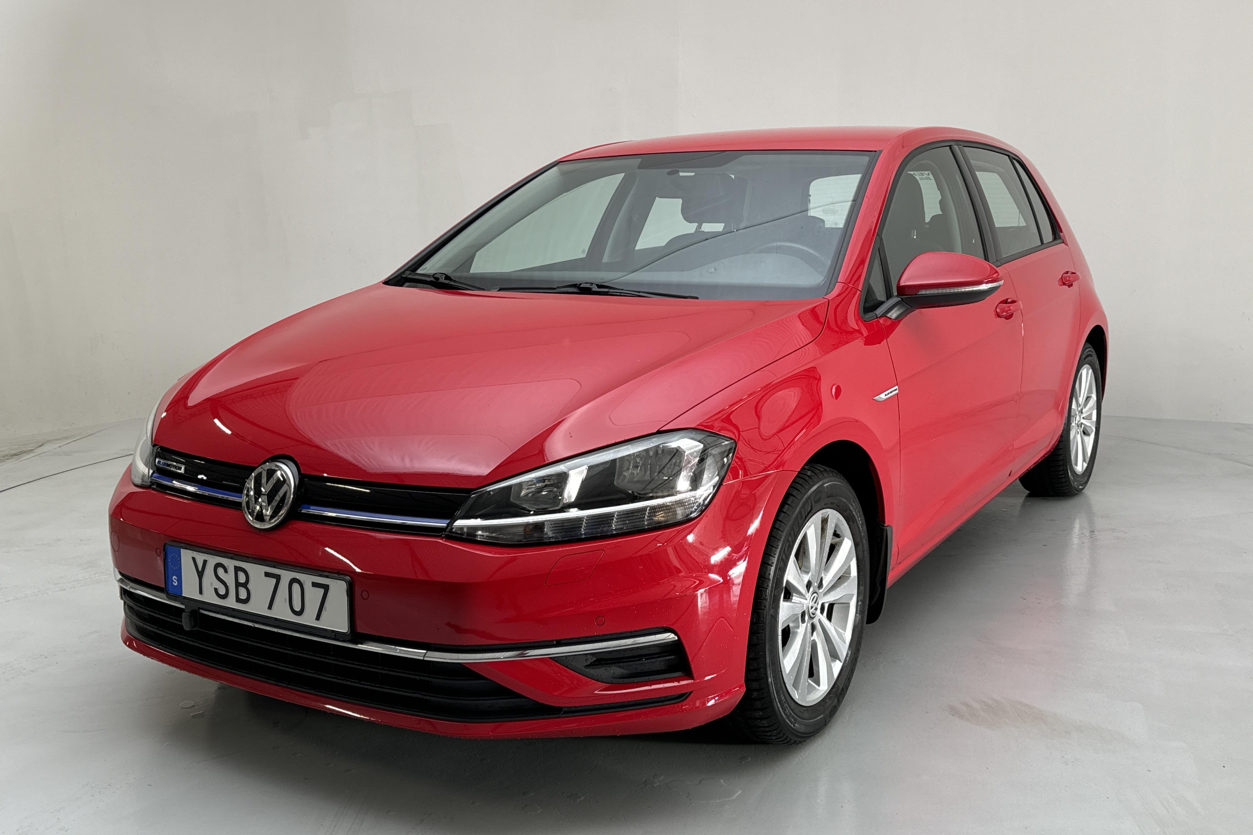 VW Golf VII 1.4 TGI 5dr (110hk) - 27 560 km - Manuaalinen - punainen - 2018