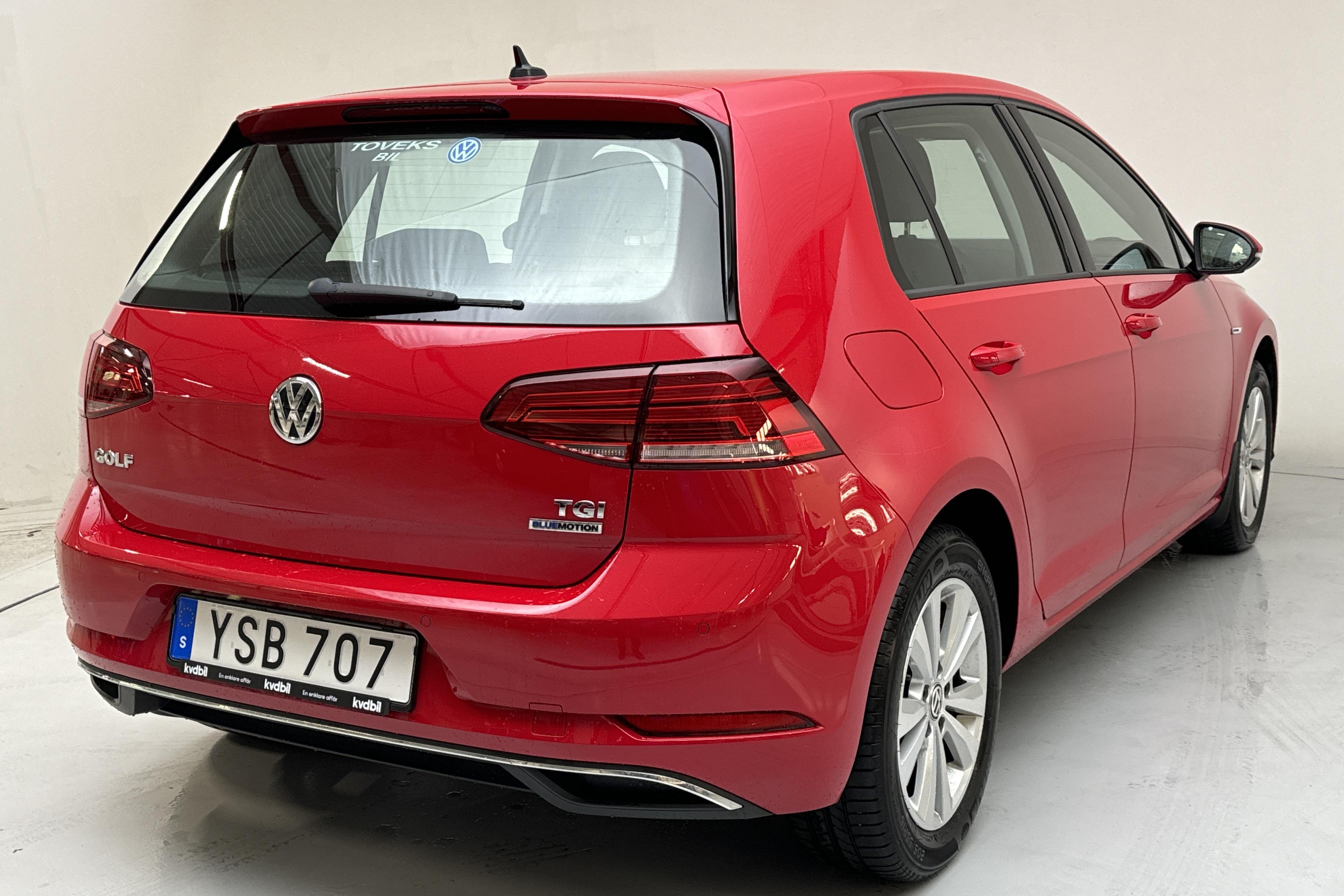 VW Golf VII 1.4 TGI 5dr (110hk) - 27 560 km - Manual - red - 2018