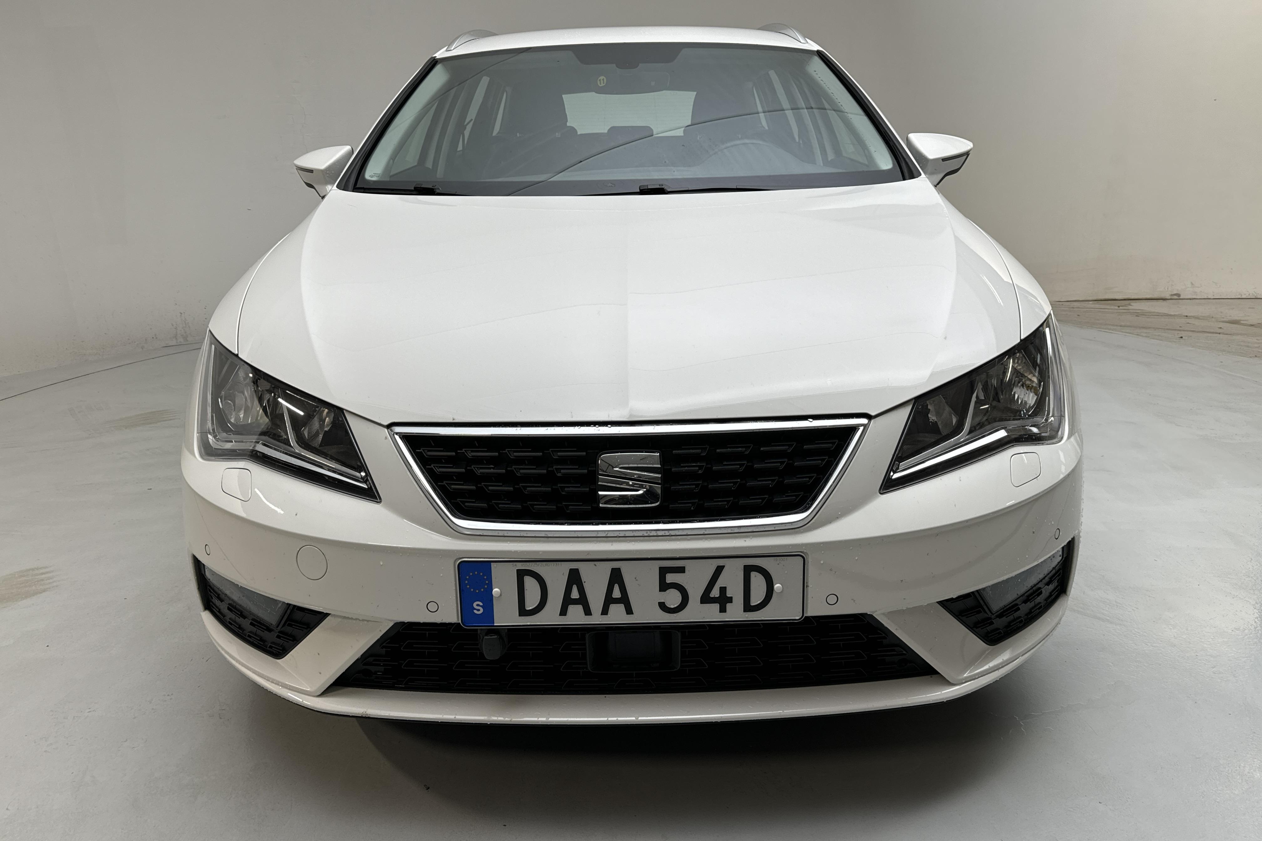 Seat Leon 1.5 TGI ST (130hk) - 4 400 mil - Automat - vit - 2020