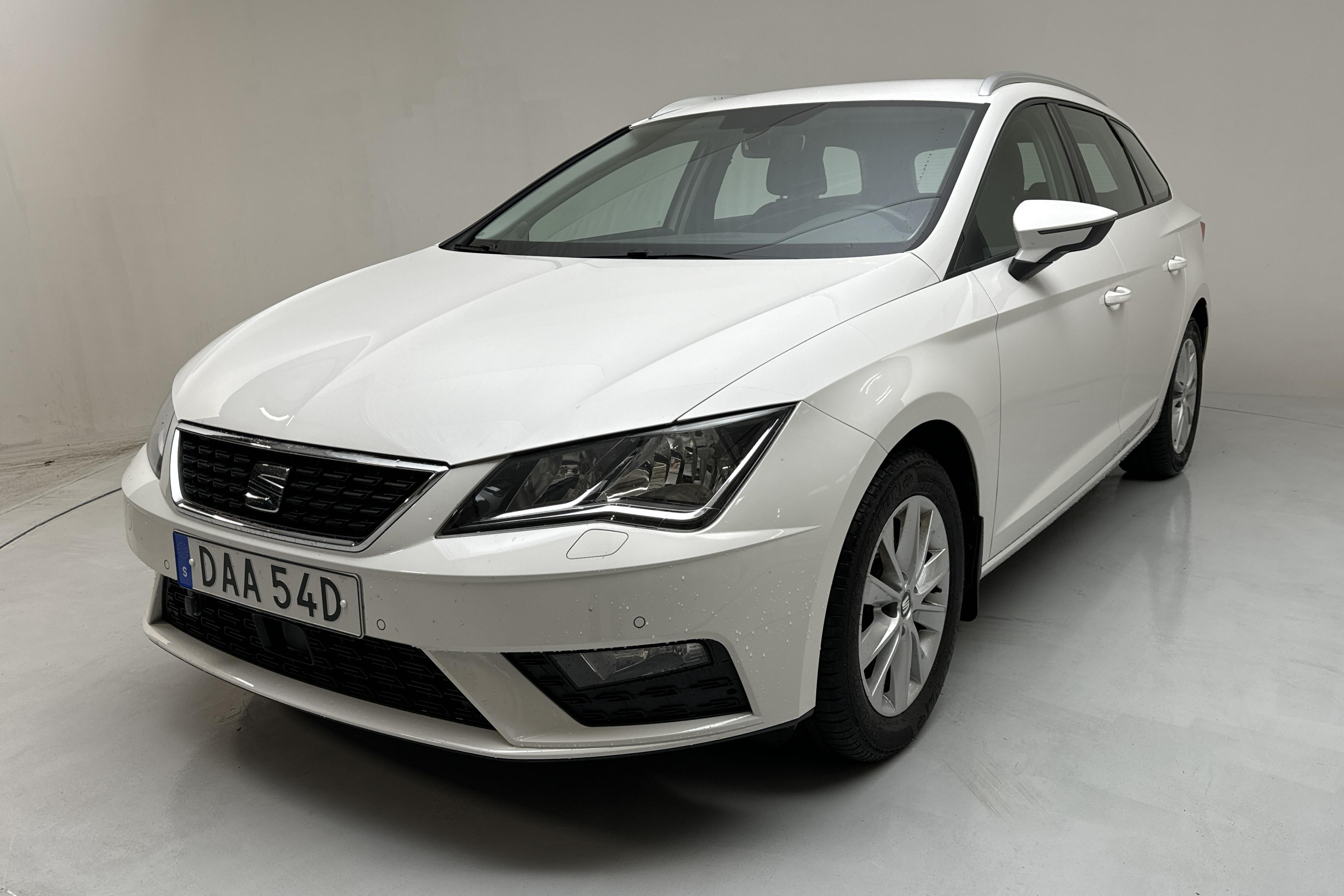 Seat Leon 1.5 TGI ST (130hk) - 44 000 km - Automatic - white - 2020