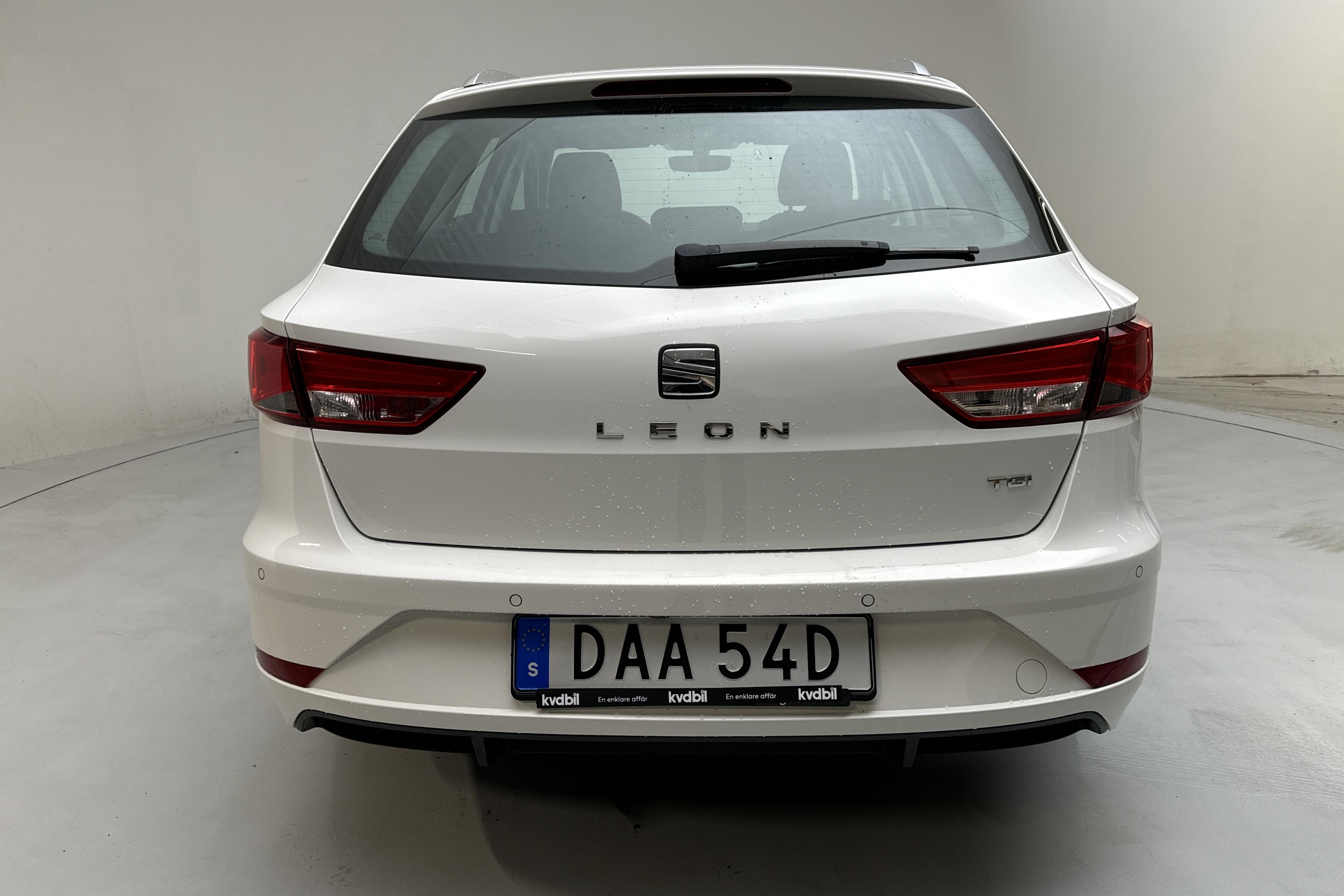 Seat Leon 1.5 TGI ST (130hk) - 44 000 km - Automaattinen - valkoinen - 2020