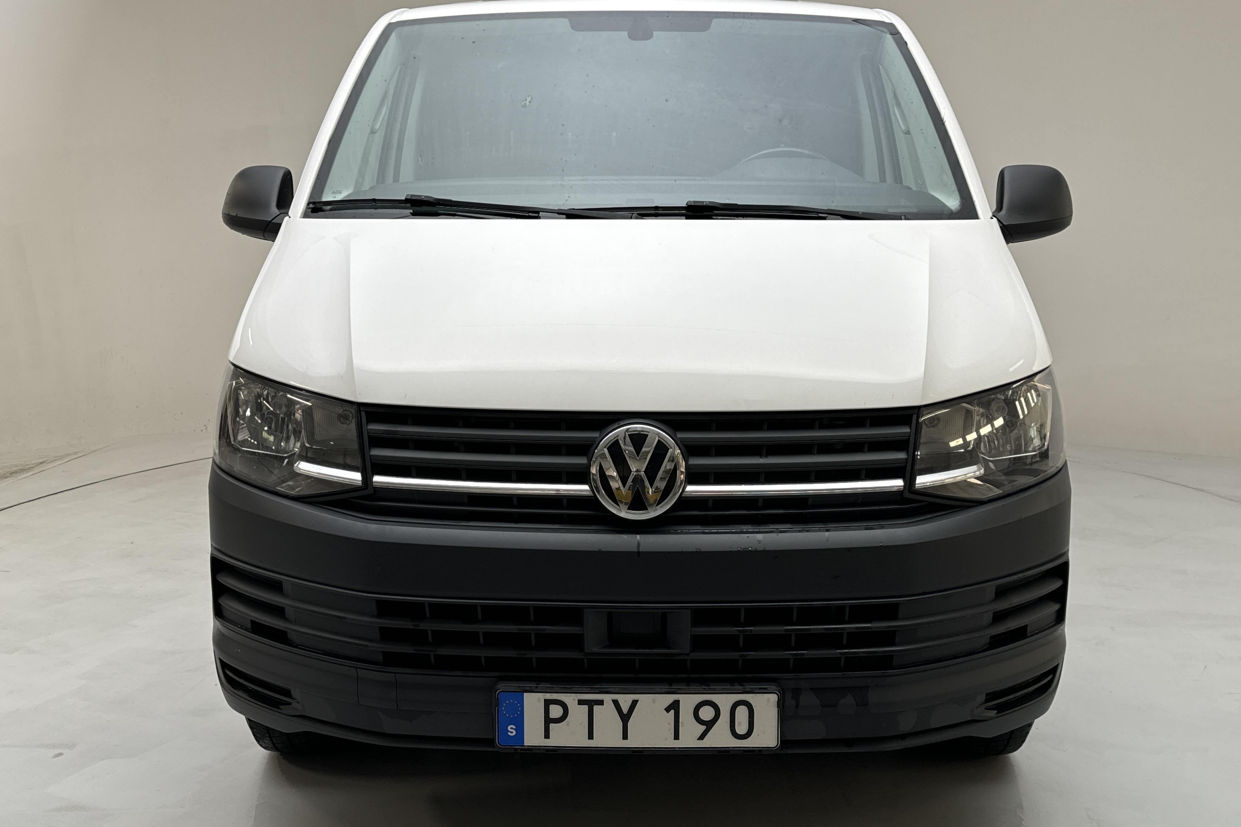 VW Transporter T6 2.0 TDI BMT Skåp (102hk) - 117 810 km - Käsitsi - valge - 2018