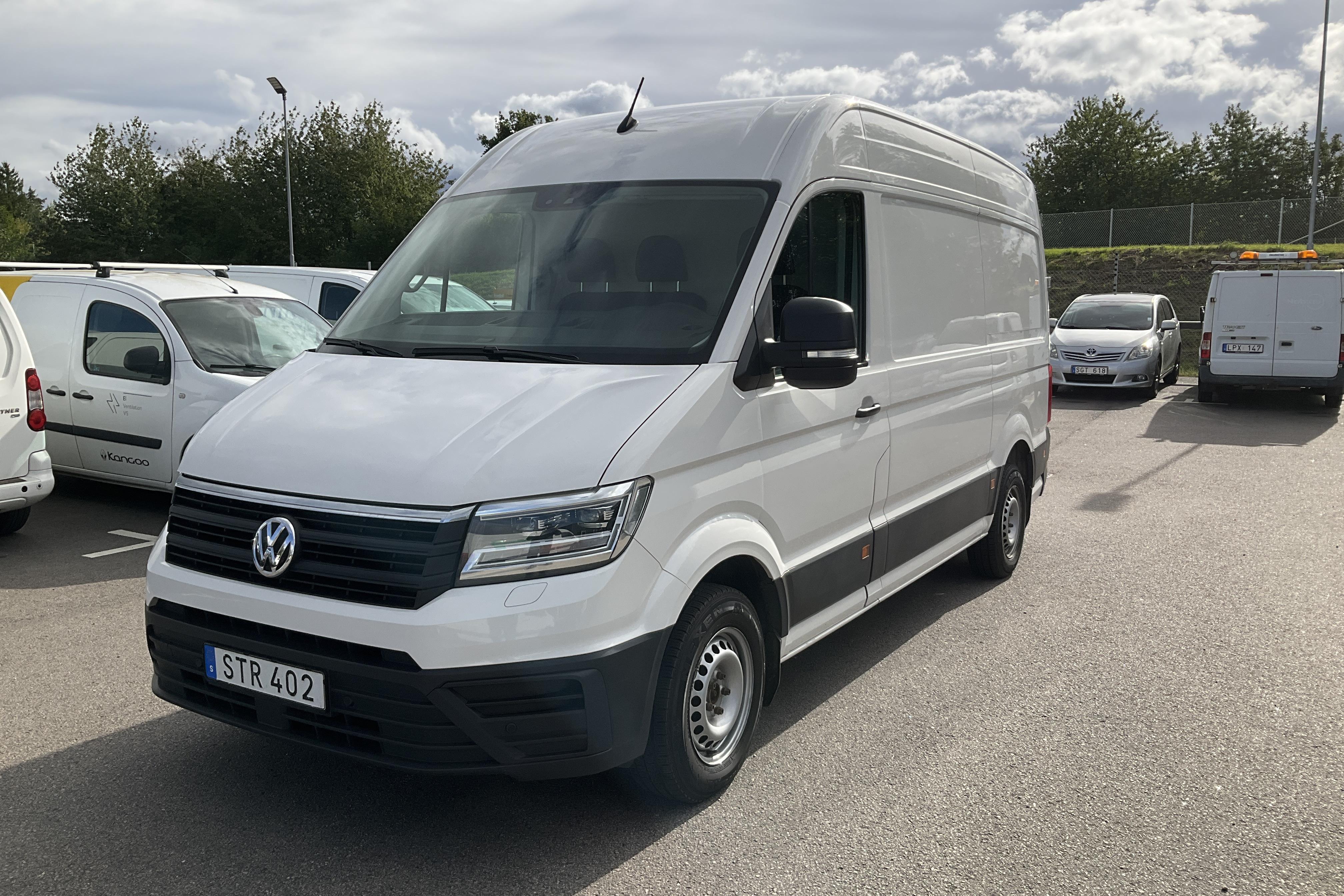 VW Crafter 35 2.0 TDI Skåp (177hk) - 210 410 km - Automaatne - valge - 2017