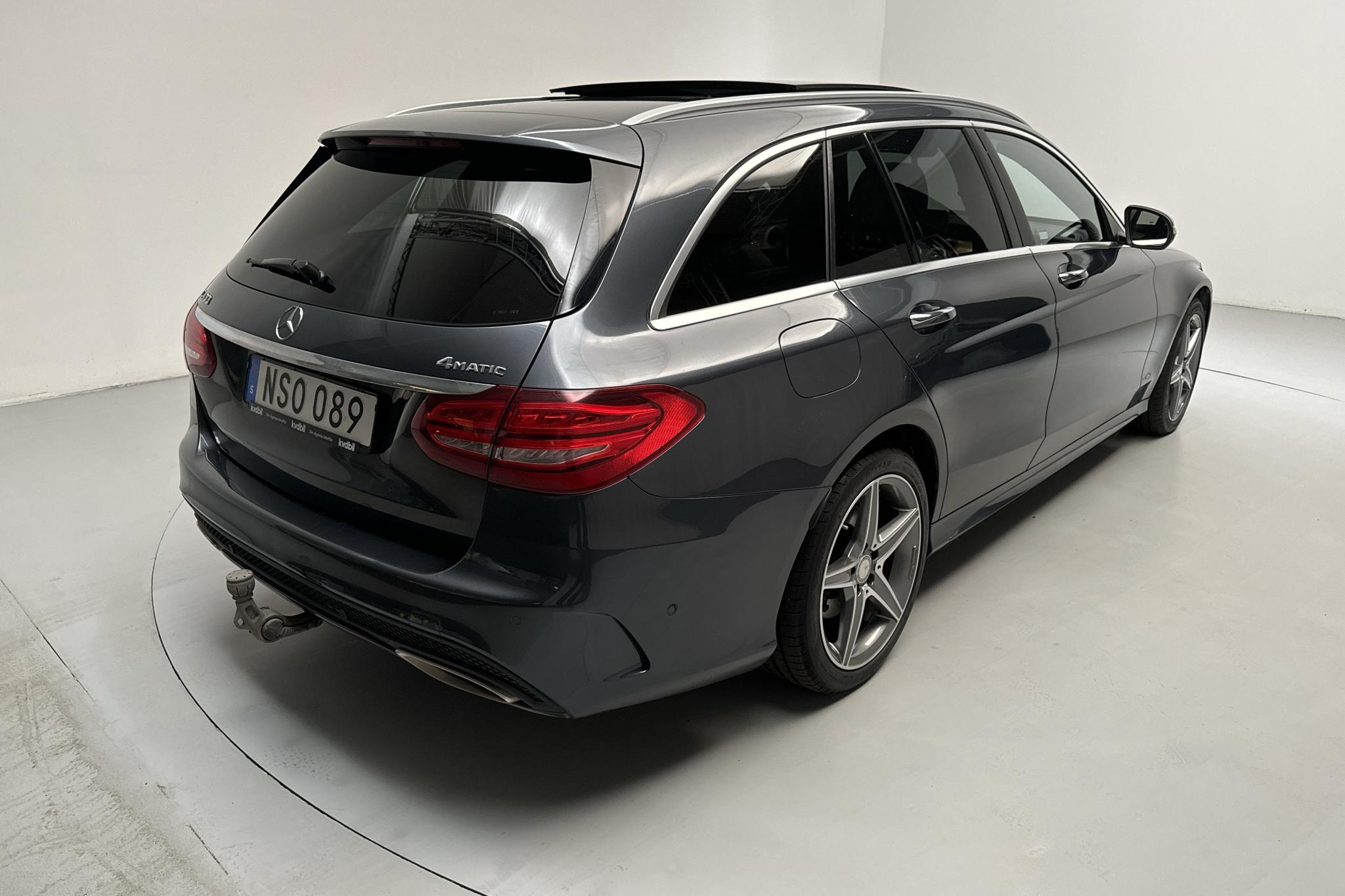 Mercedes C 400 4MATIC Kombi S205 (333hk) - 69 800 km - Automatyczna - Dark Grey - 2015