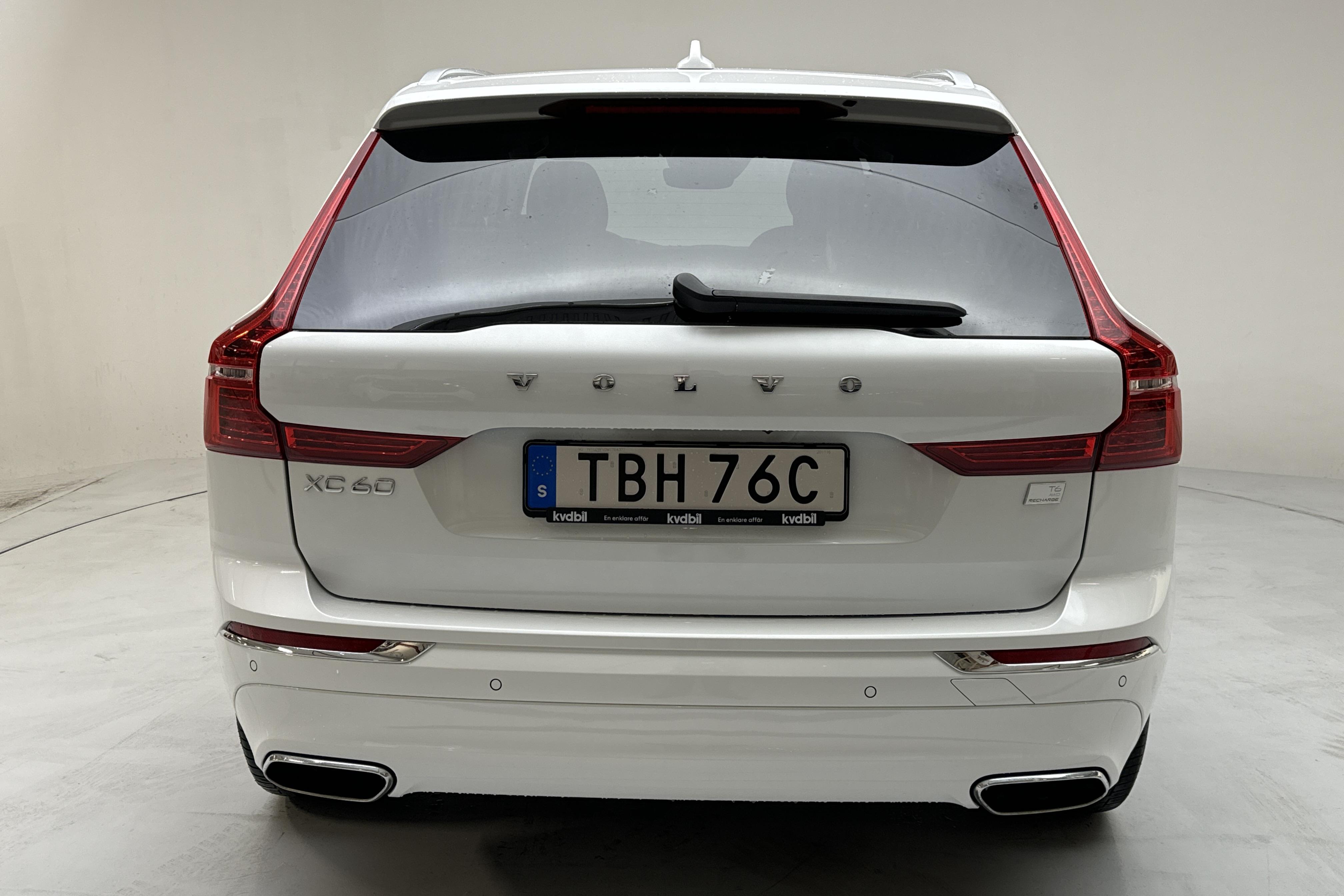 Volvo XC60 T6 AWD Recharge (340hk) - 6 456 mil - Automat - vit - 2021