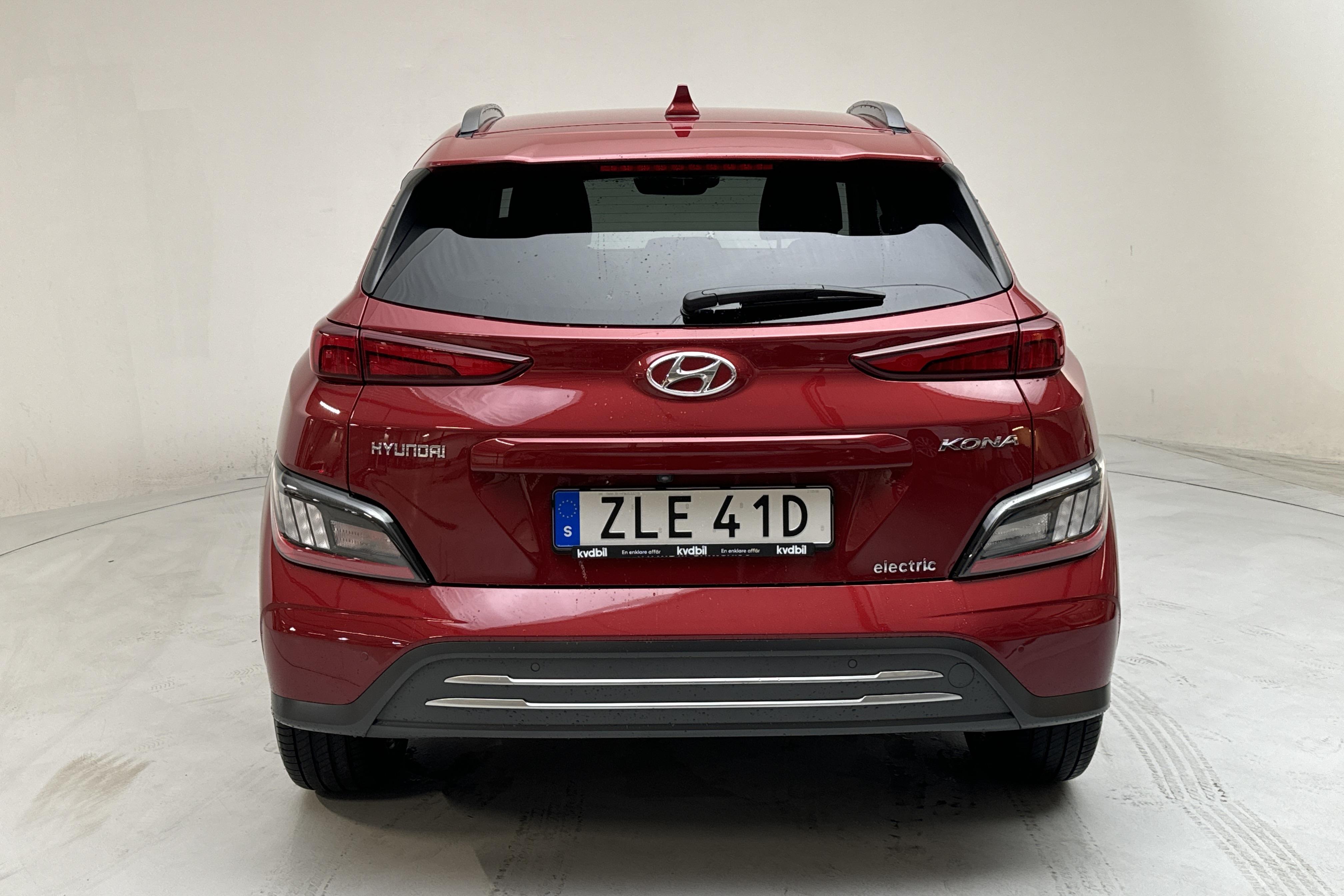 Hyundai Kona Electric Standard Range 39kWh (136hk) - 33 310 km - Automatic - red - 2021