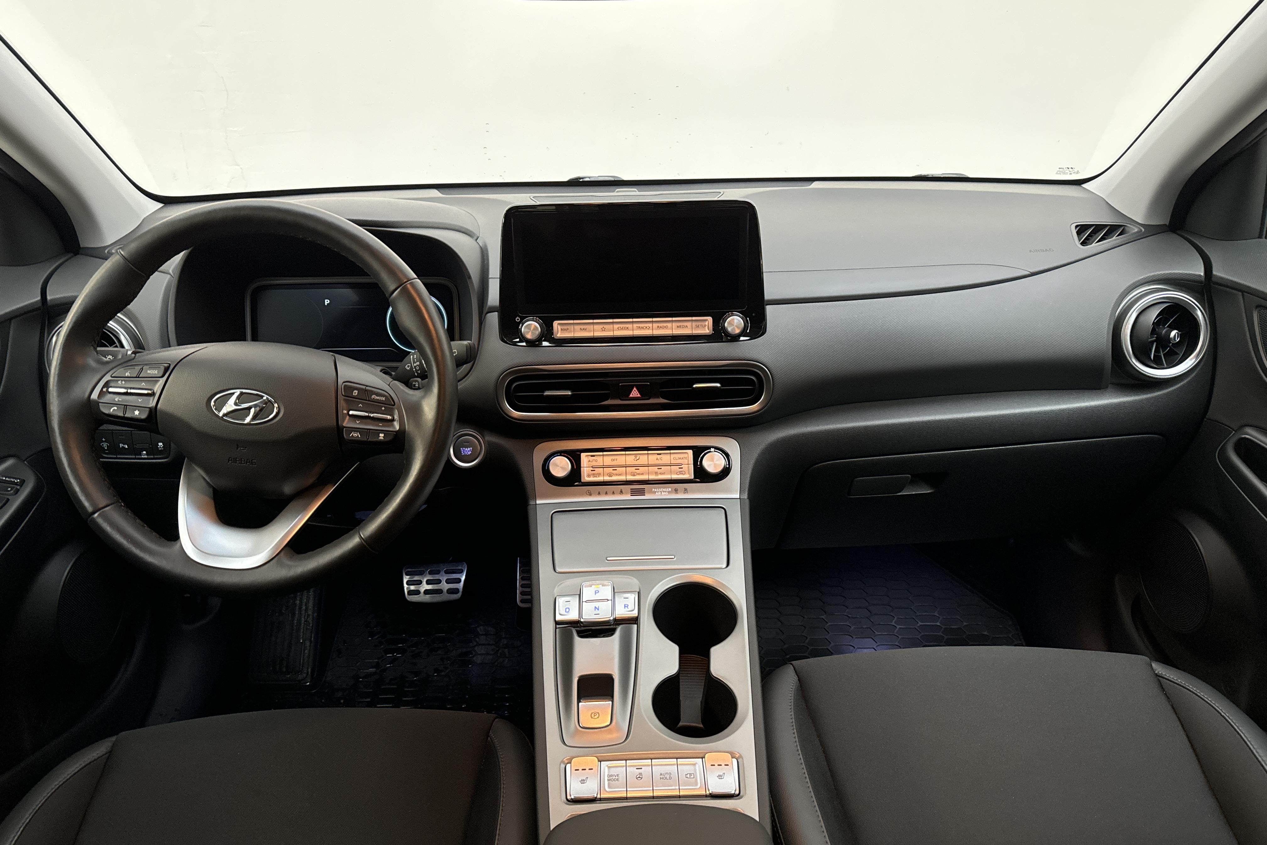 Hyundai Kona Electric Standard Range 39kWh (136hk) - 3 331 mil - Automat - röd - 2021