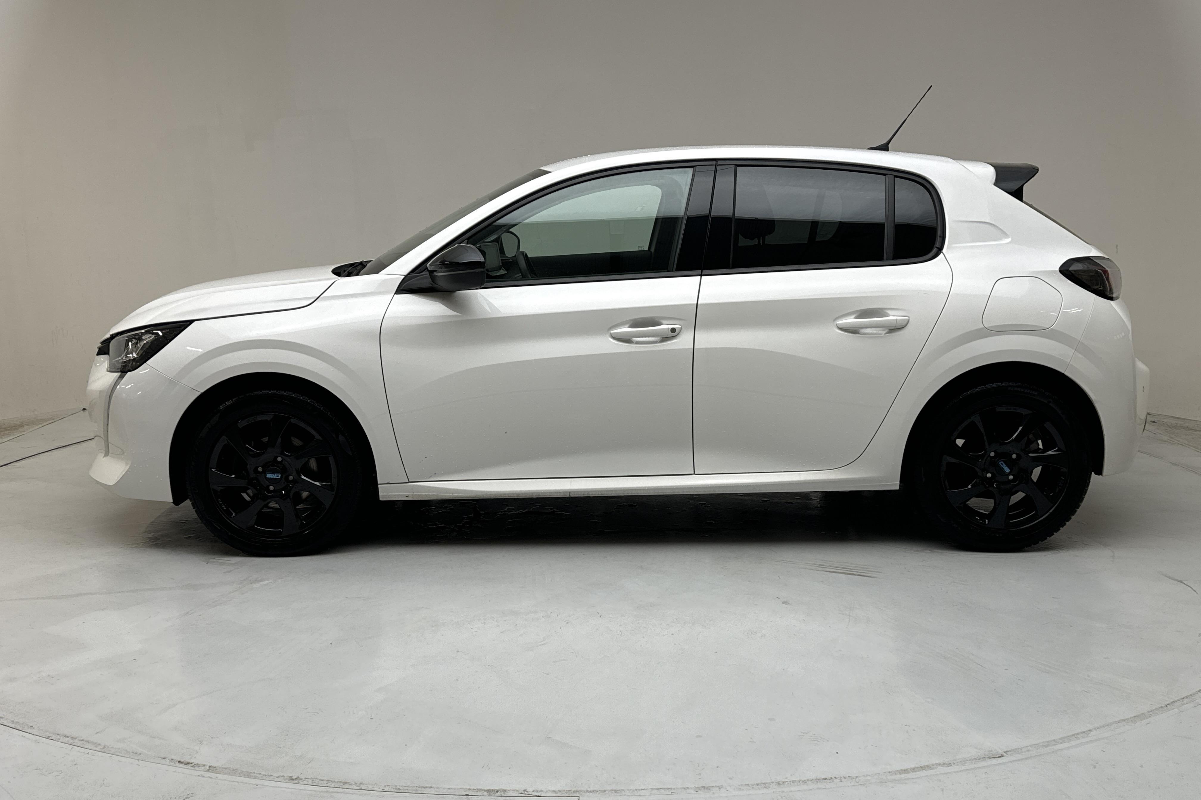 Peugeot 208 1.2 PureTech 5dr (100hk) - 35 070 km - Automaattinen - valkoinen - 2022