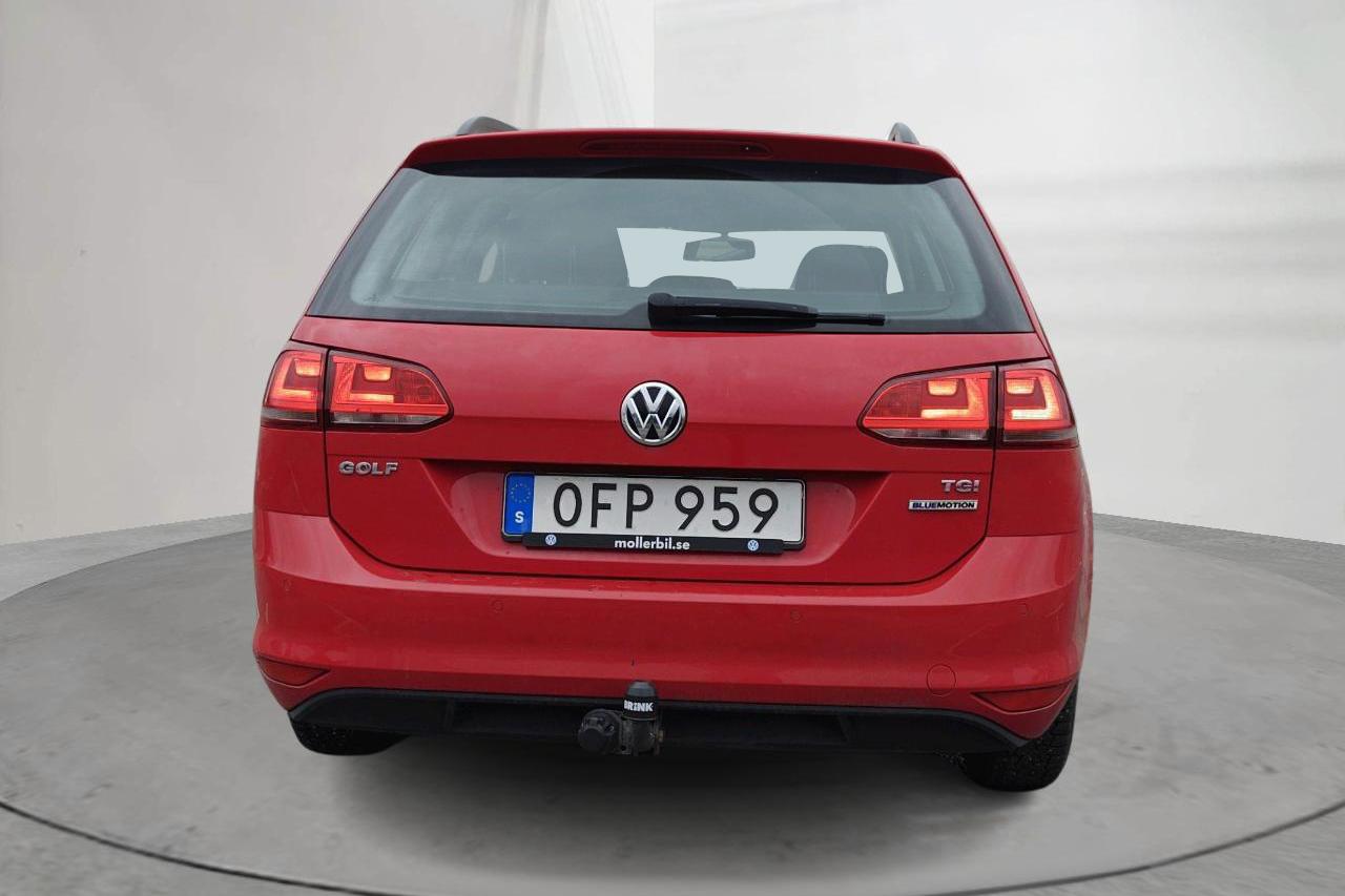 VW Golf VII 1.4 TGI BlueMotion Sportscombi (110hk) - 13 185 mil - Manuell - röd - 2017