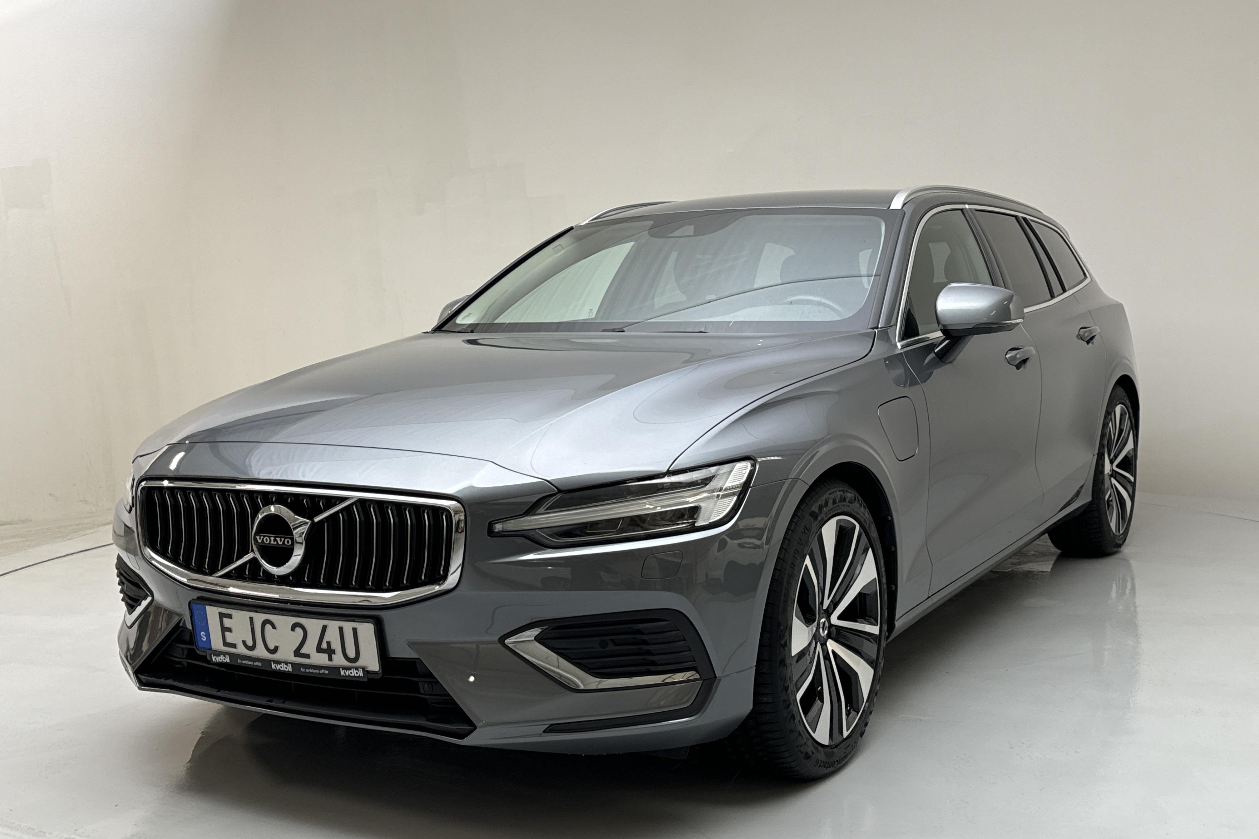 Volvo V60 T6 AWD Twin Engine (340hk) - 90 070 km - Automatyczna - szary - 2021